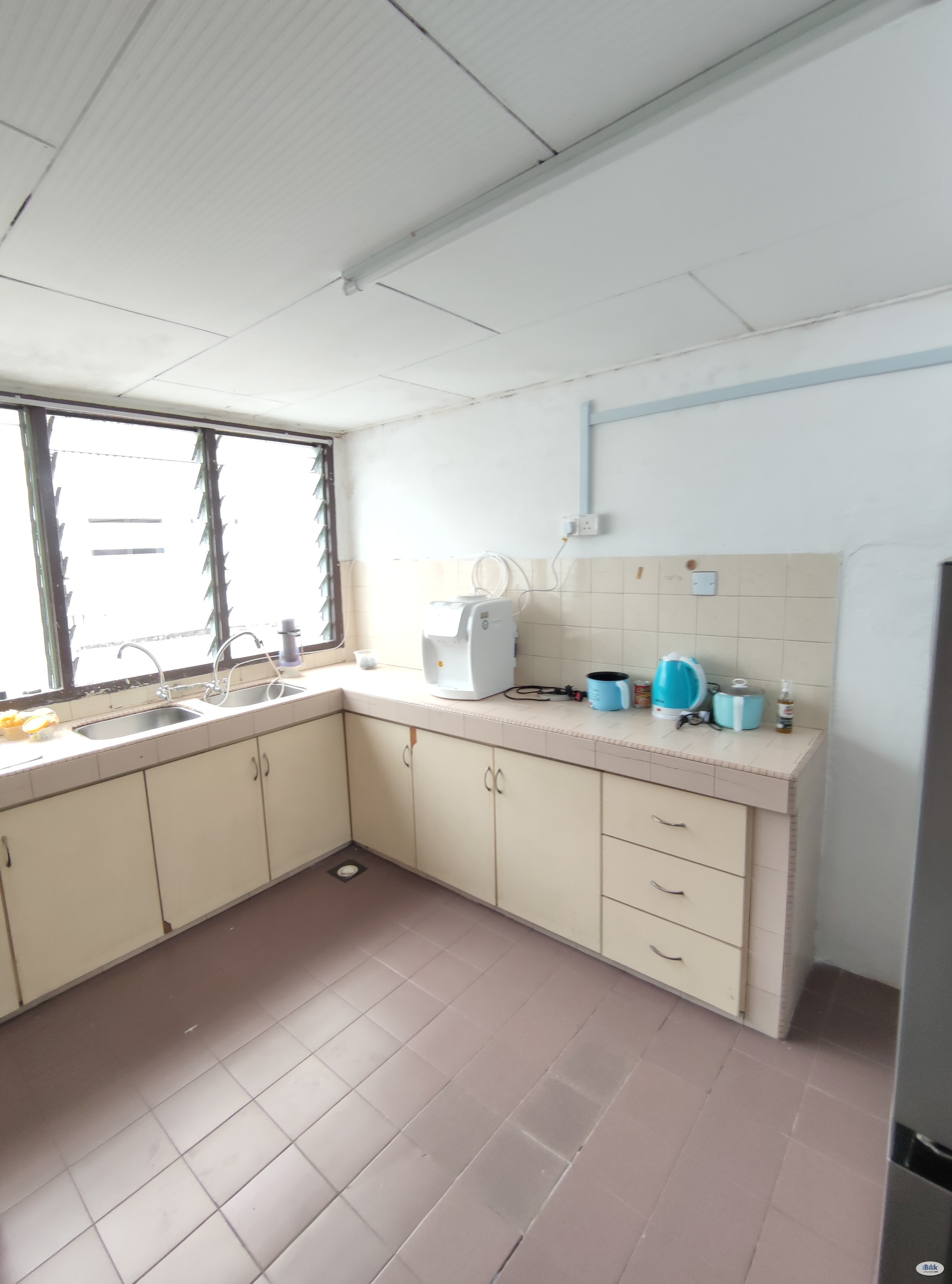 Free 1 month Single Room at SS2, Petaling Jaya - Image 3