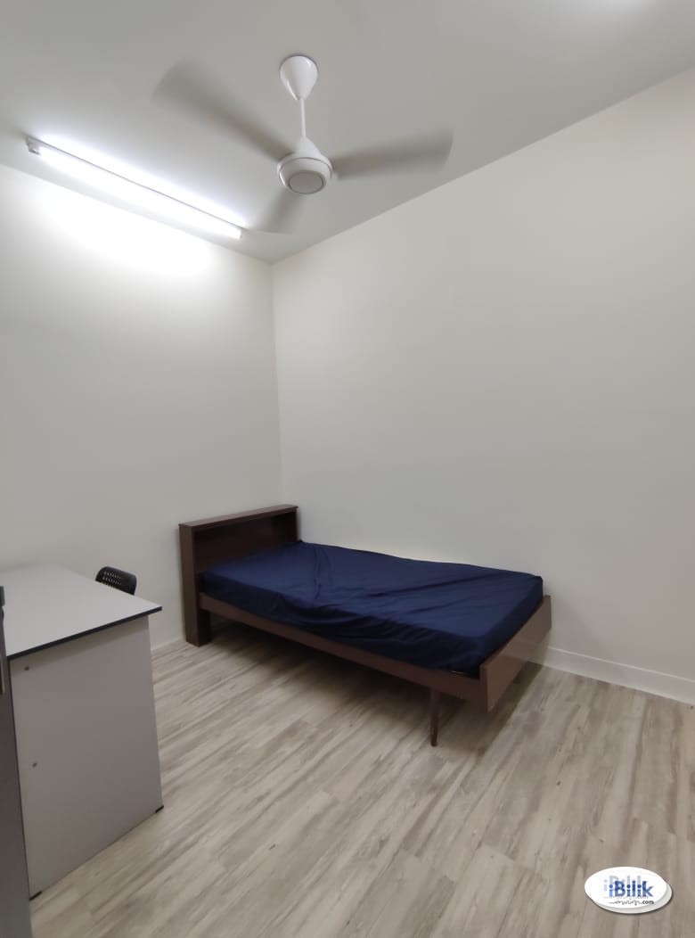 Middle Room at Taman Megah, Kelana Jaya - Image 1