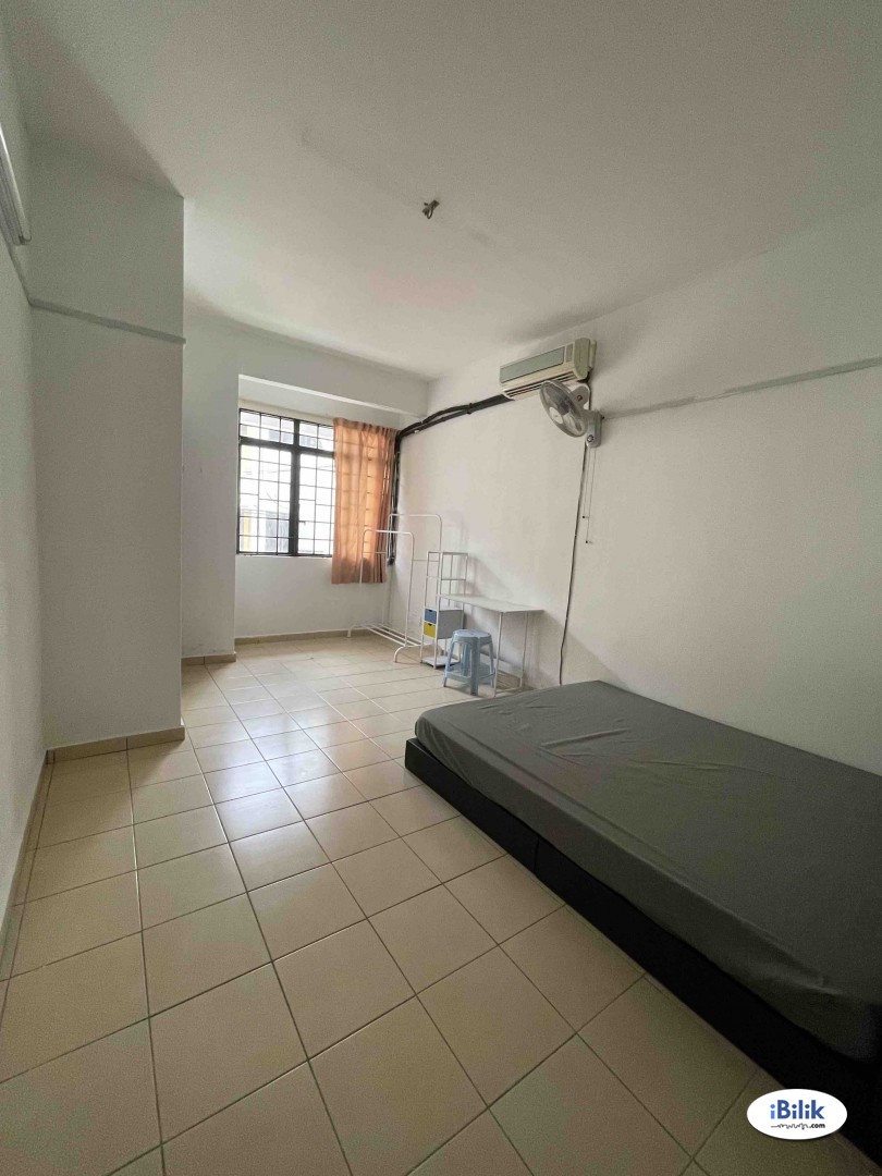 Fast Fast Call Me 📞👉🏻For Viewing📍 BU 11 Middle Room 🏡At Bandar Utama Hot Selling Area⚡️⚡️ - Image 1