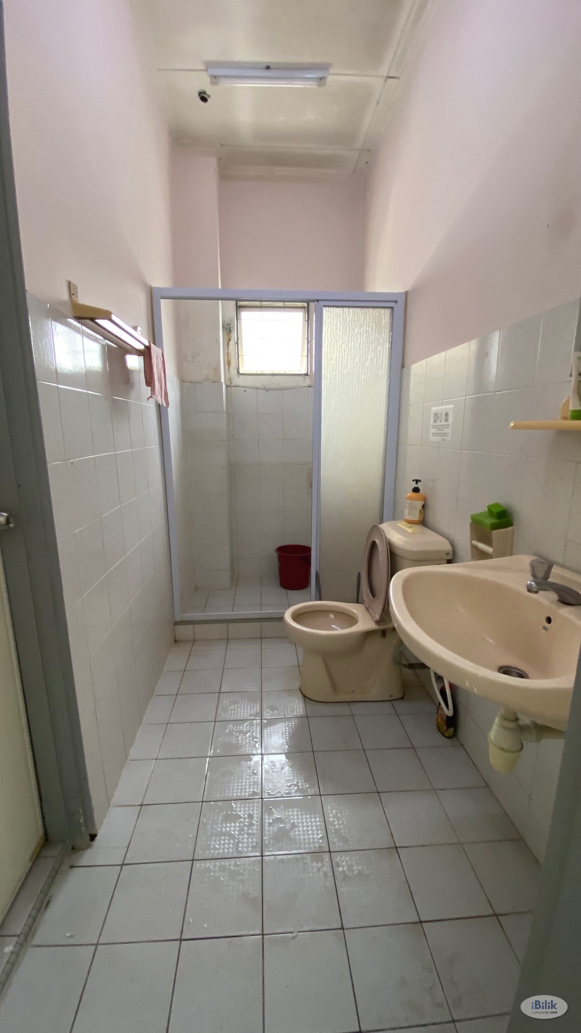Middle Room at Bandar Utama, One Utama Mall, Mrt One Utama, Centre Point - Image 3