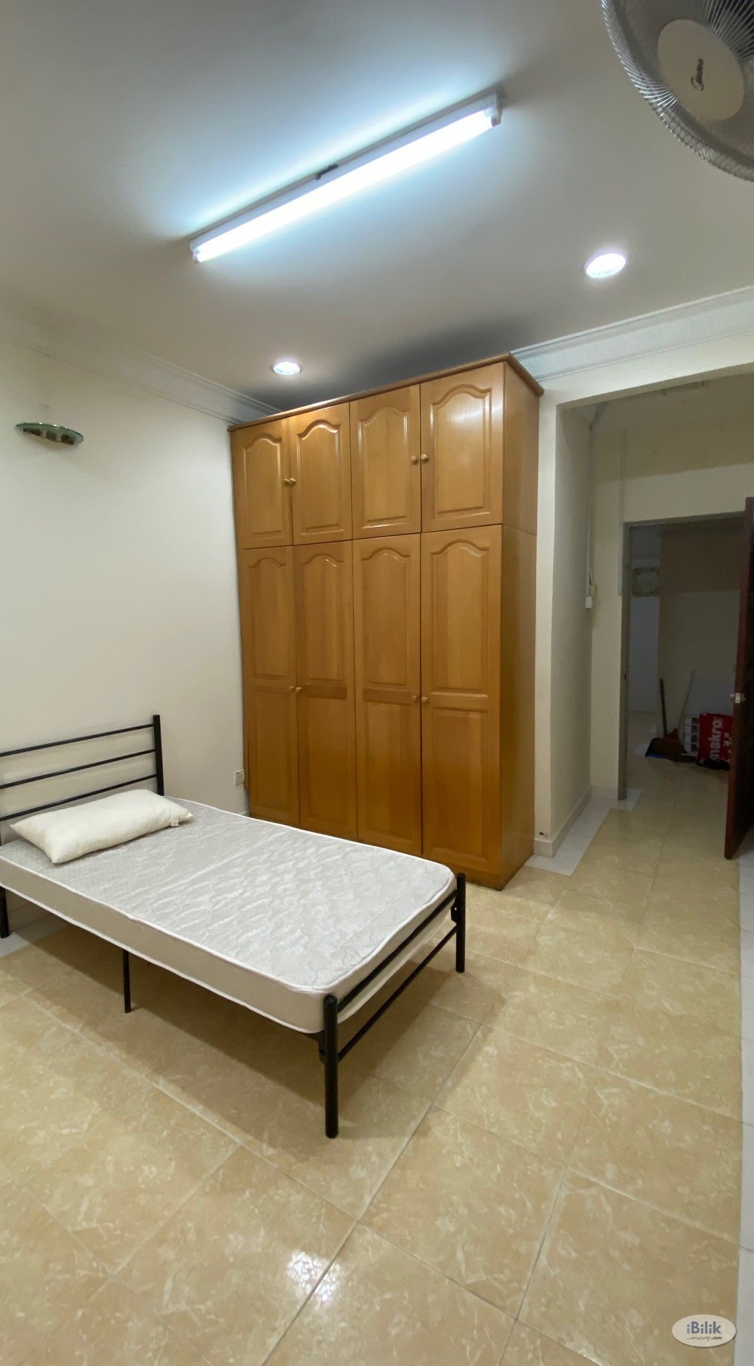 Middle Room at Bandar Utama, One Utama Mall, Mrt One Utama, Centre Point - Image 1