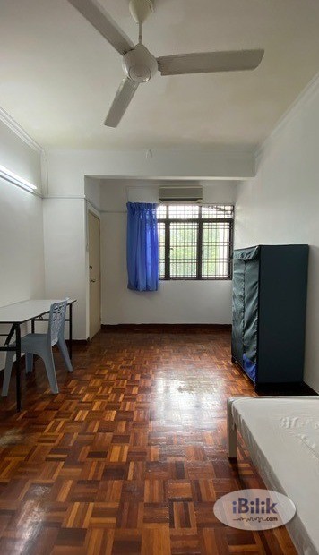 Middle Room at  Bandar Utama, One Utama Mall, Mrt One Utama, Centre Point - Image 1
