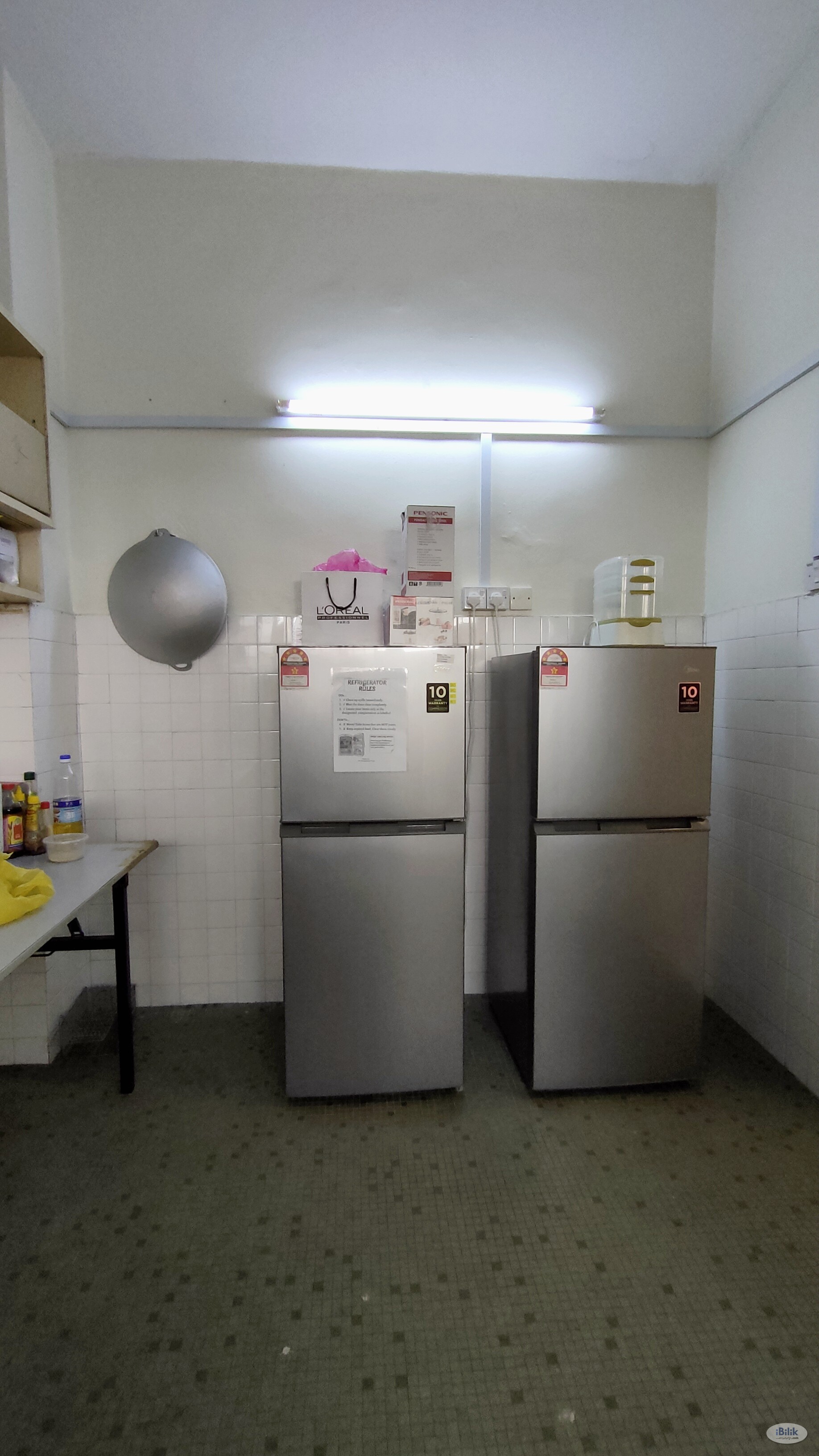 Middle Room at SS2, 3 damansara,Tropicana City,Taman Bahagia LRT - Image 2