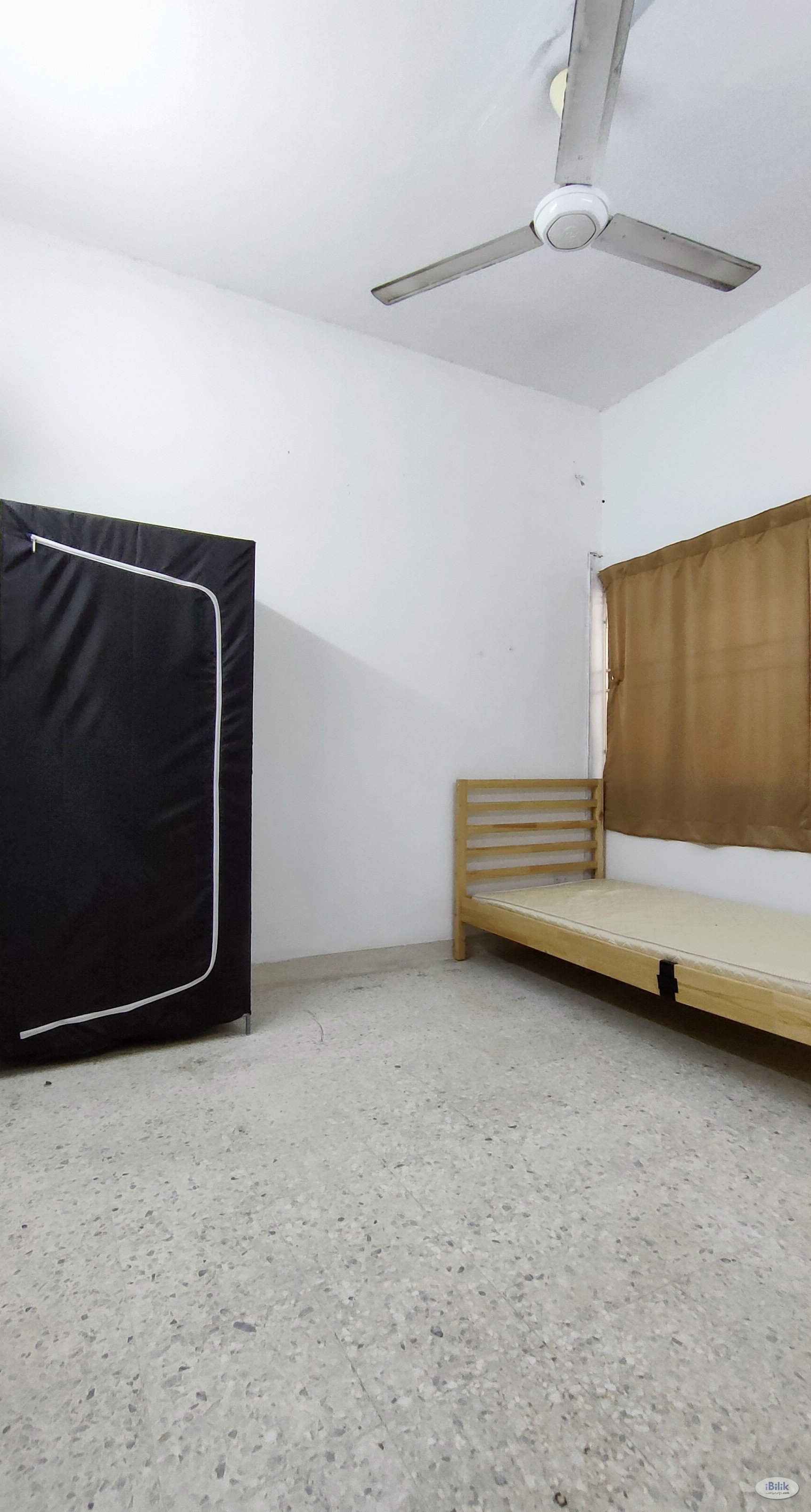 Middle Room at SS2, 3 damansara,Tropicana City,Taman Bahagia LRT - Image 1