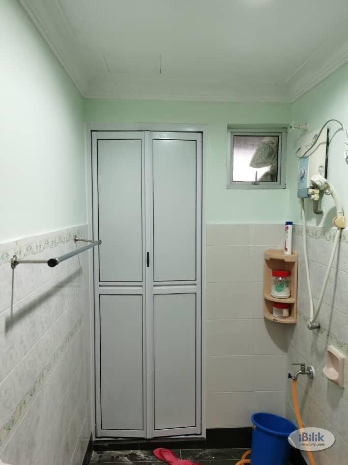 5 Min WALK TO LRT station Single Room with Air cond attached bathroom Subang Jaya - Image 3