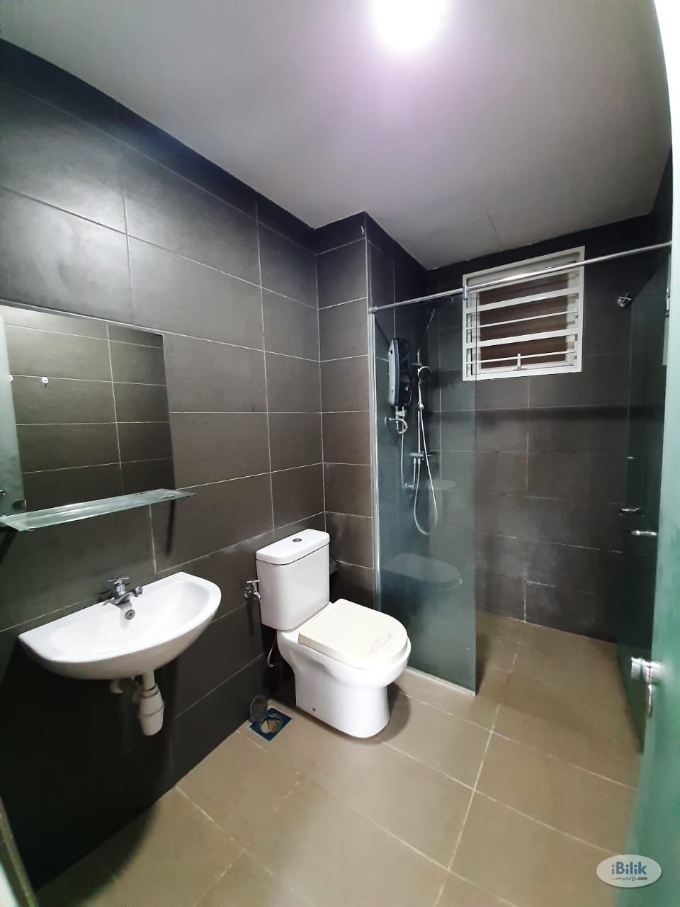 Master Room at Mutiara Ville, - Image 2