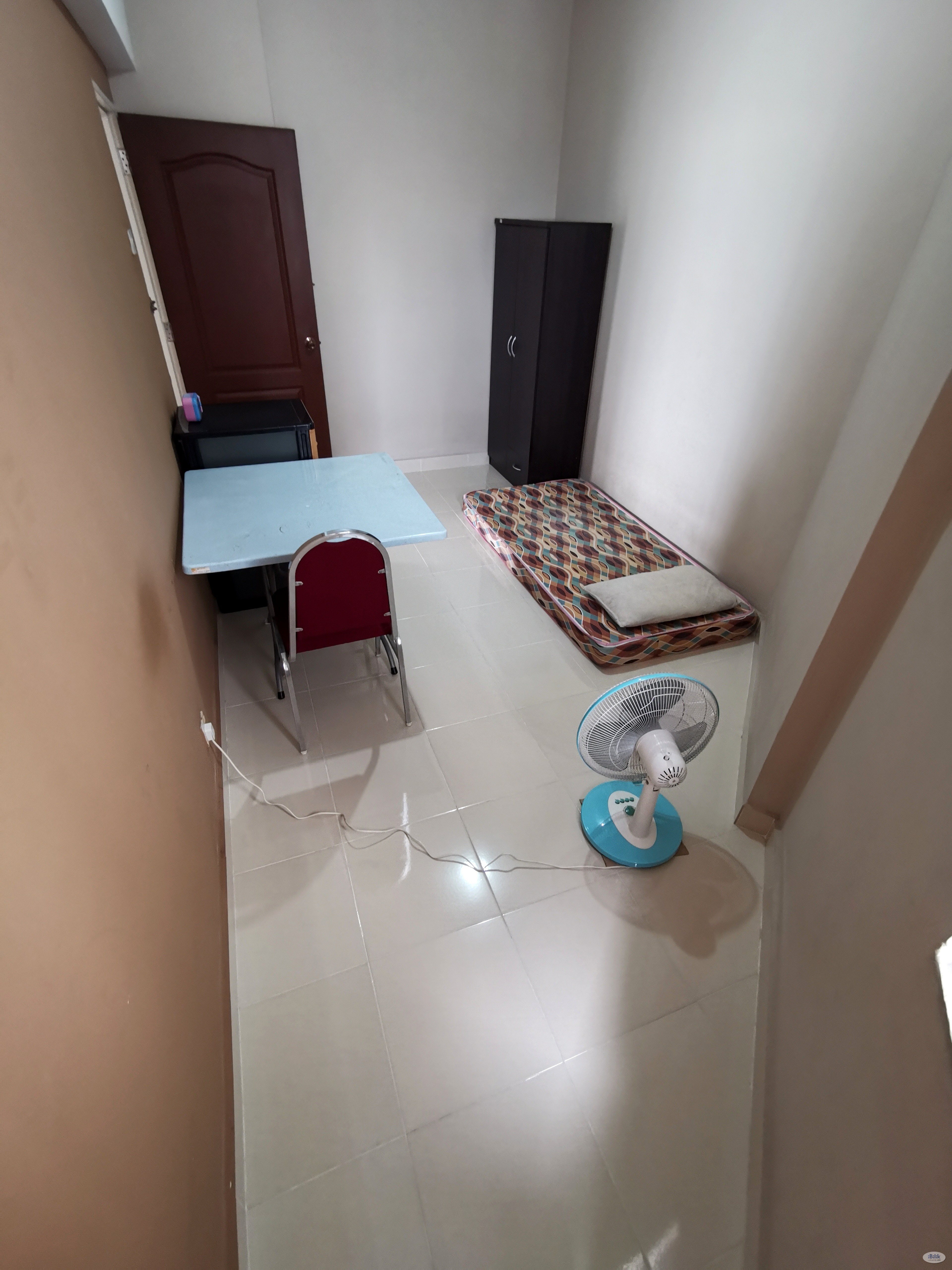 Single Room For Rent - Image 1