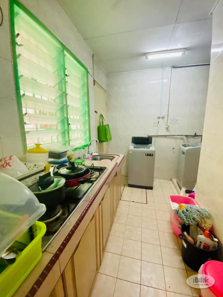 Free Deposit! Room Available For Rent in BU1 Bandar Utama Walking to MRT Station - Image 3