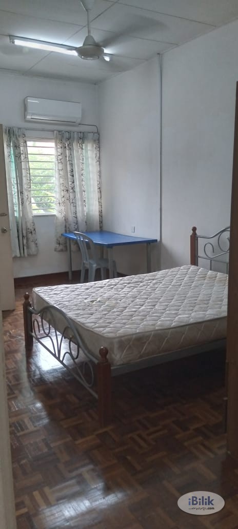 Middle Room at Kota Damansara, Seri Utama, Nsk trade city,Strand Mall,Mrt Kota Damansara - Image 1