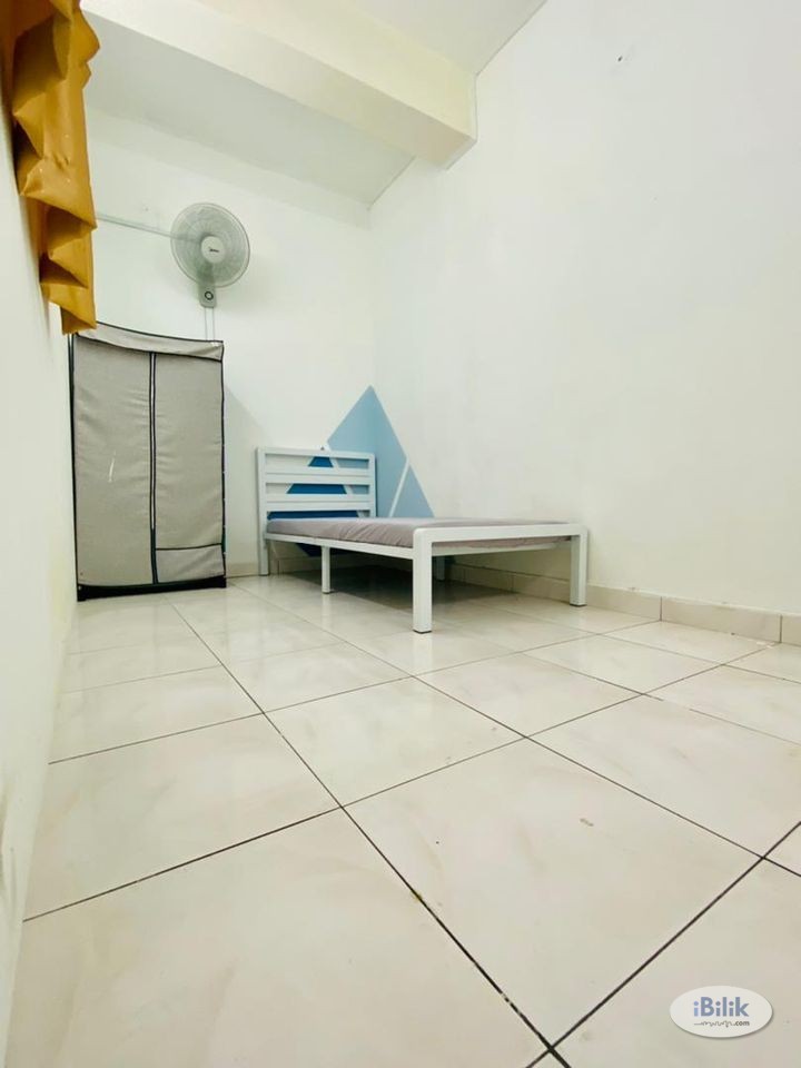 Stay First Pay Later! Room in BU4, Bandar Utama Near to First City College and Centrepoint - Image 1