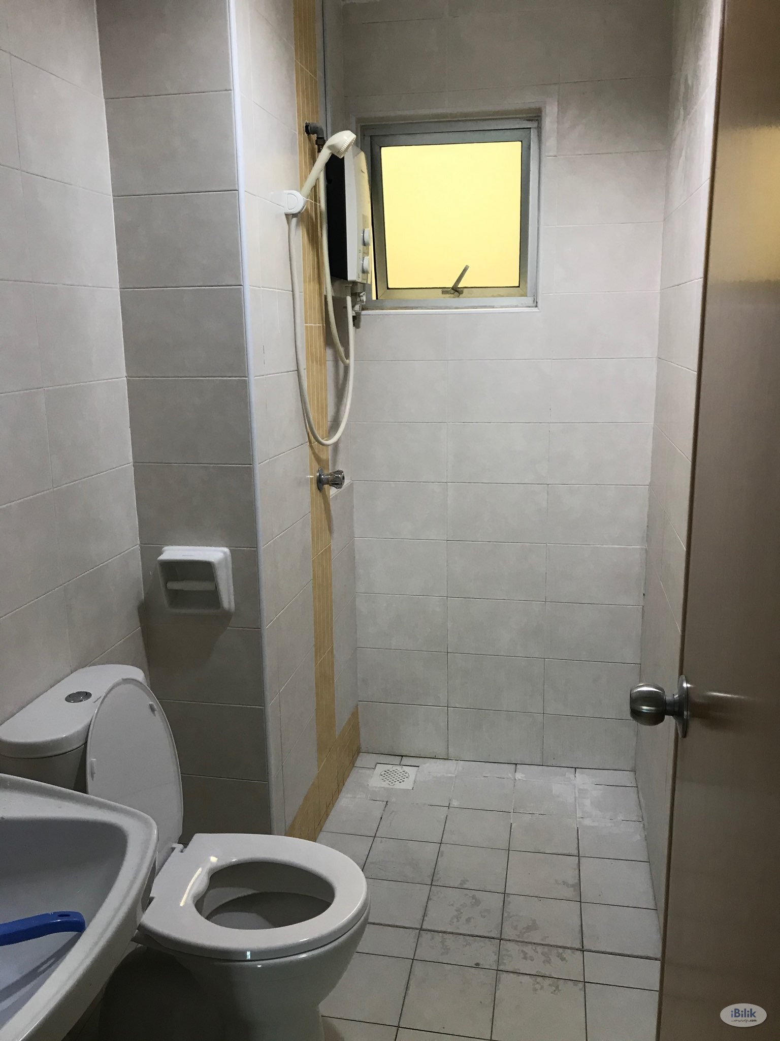 Middle Room at Metropolitan Square, Damansara Perdana no Partition - Image 5