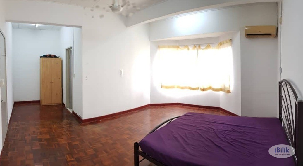 Master Room at Seri Utama, Nsk trade city,Strand Mall,Mrt Kota Damansara - Image 1