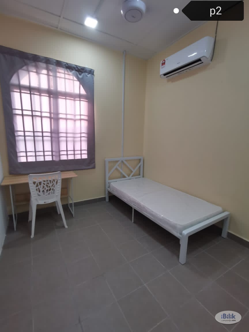 FREE 1 Month Rental! Middle Room For rent in Kota Kemuning, Shah Alam - Image 1