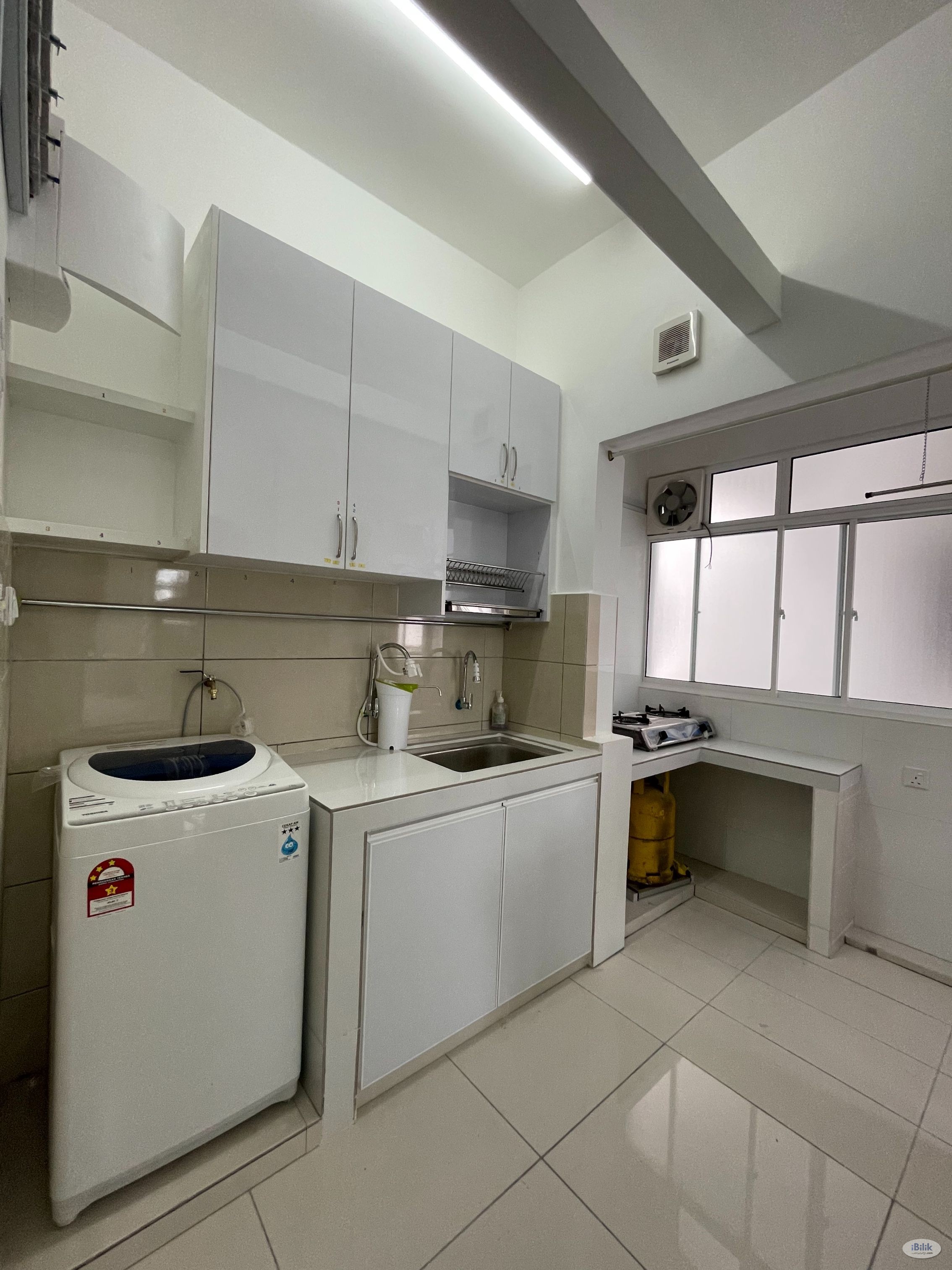 Female Single Middle Room City Centre LRT MRT Monorail GoKL Free Bus TR Residence KLCC TRX Bukit Bintang - Image 4