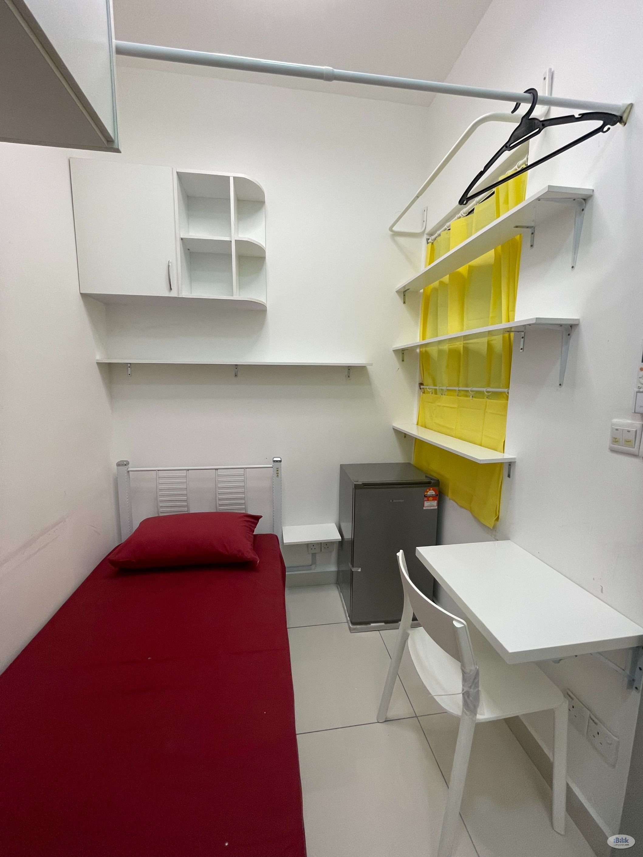 Female Single Middle Room City Centre LRT MRT Monorail GoKL Free Bus TR Residence KLCC TRX Bukit Bintang - Image 1