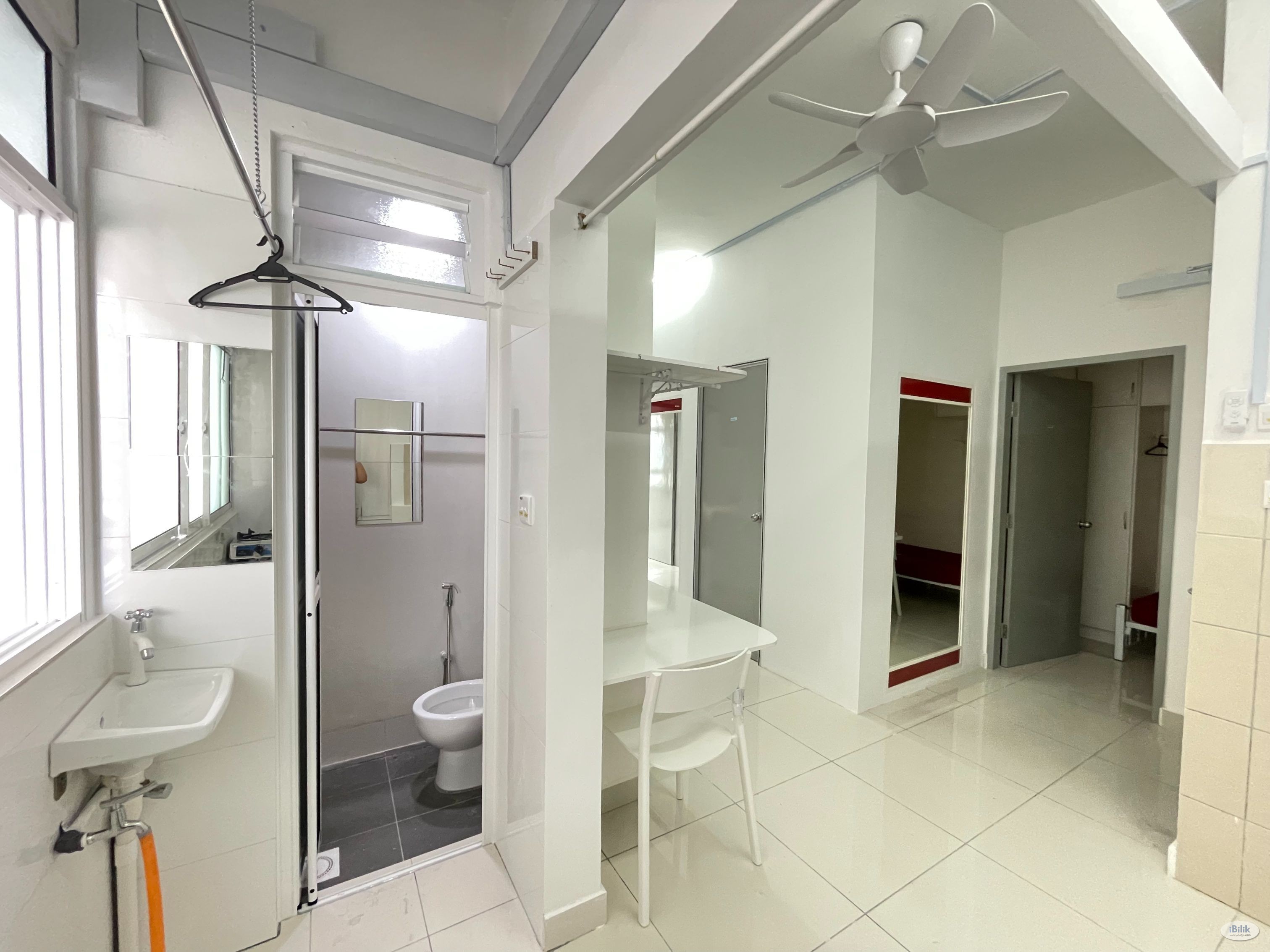 Female Single Middle Room City Centre LRT MRT Monorail GoKL Free Bus TR Residence KLCC TRX Bukit Bintang - Image 2