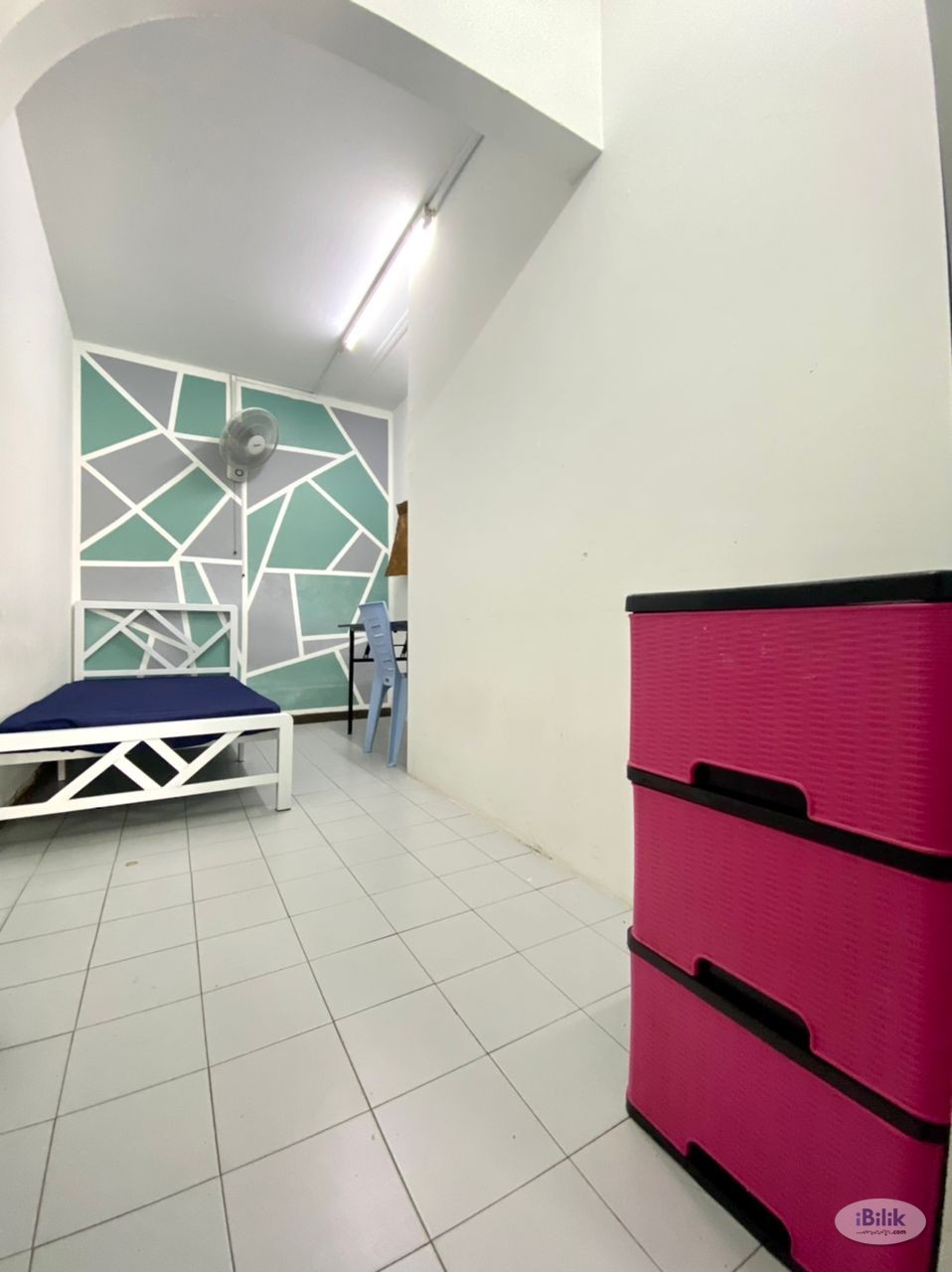 SS7 Single room walking distance to Paradigm Mall - Image 1