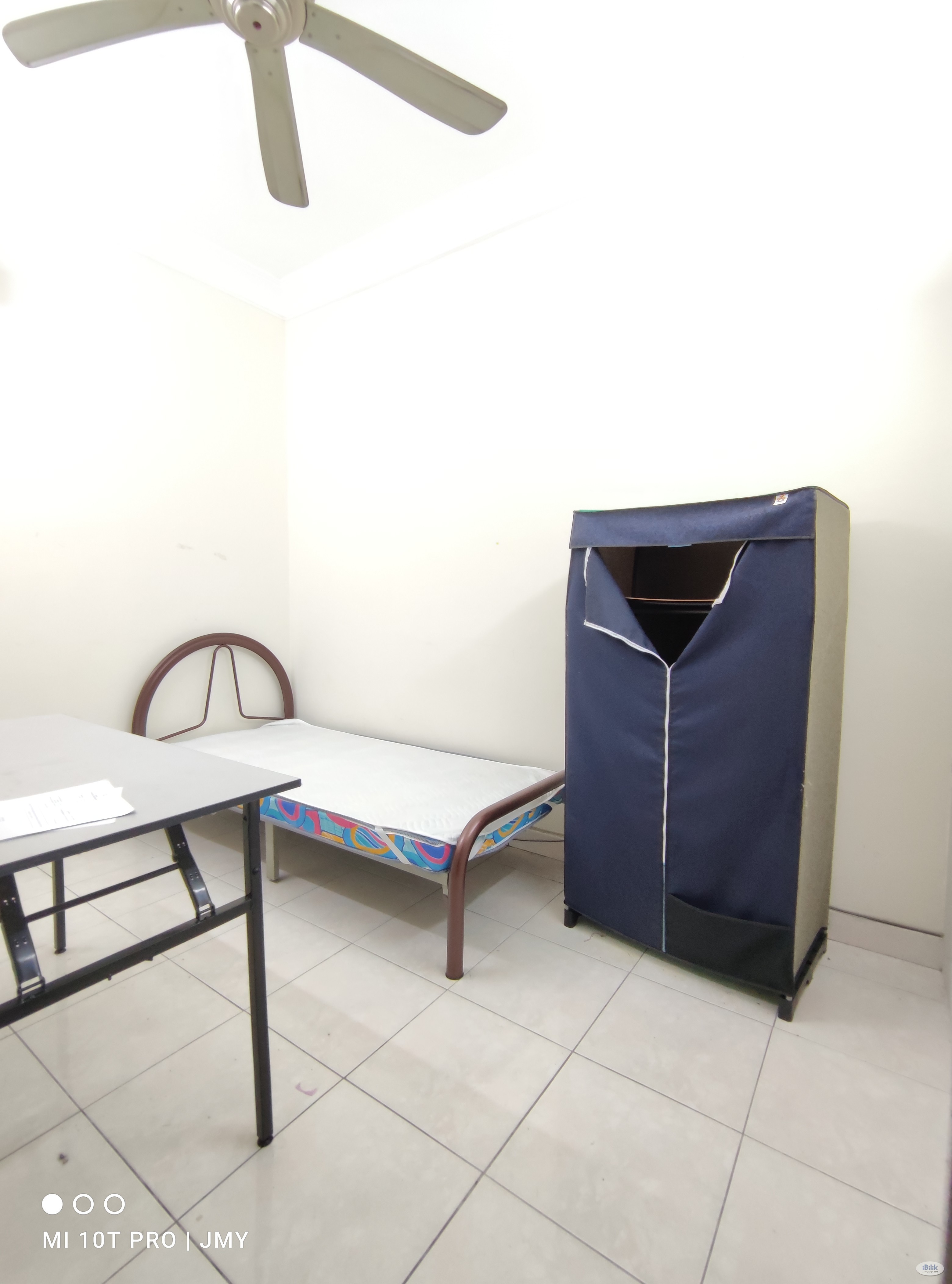 MRT MUTIARA DAMANSARA. ,Single room walking distance to Surian Tower, Lotus Damansara , The Curve ,IKEA - Image 1