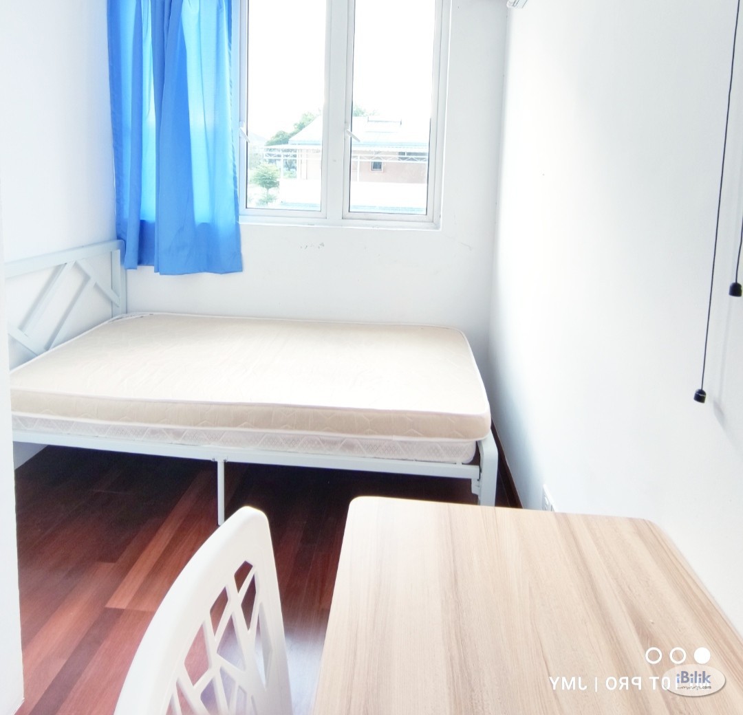 🚈🚇LRT TAMAN PARAMOUNT Single room fully furnished 30 secondwalking distance - Image 1
