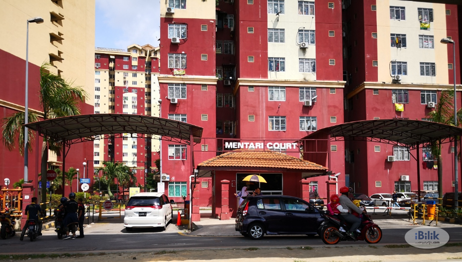 Middle Room Mentari Court Blok C at Bandar Sunway, Petaling Jaya - Image 2