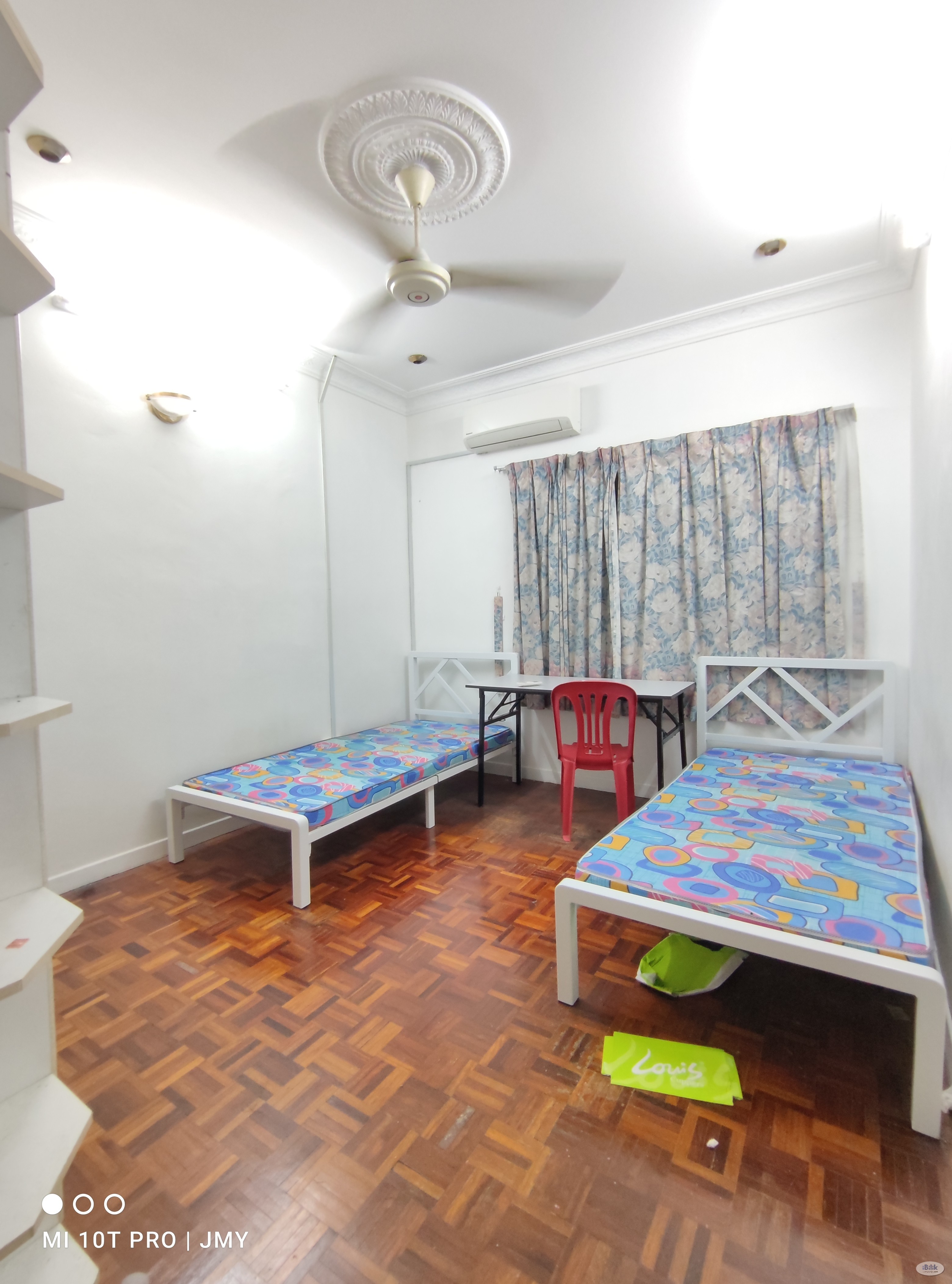 Comfort Middle Room at BU2, Bandar Utama - Image 1