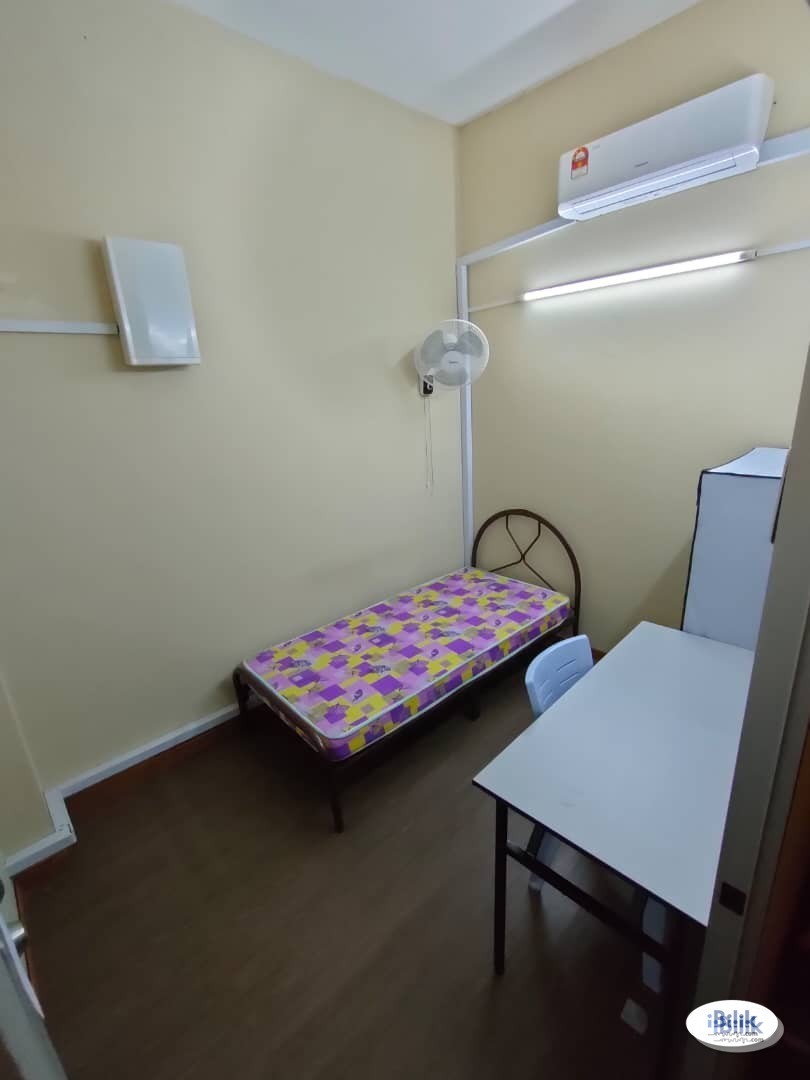 Single Room at Sungai Besi, Kuala Lumpur 5 mins 🚶‍♂️ to LRT Station - Image 4