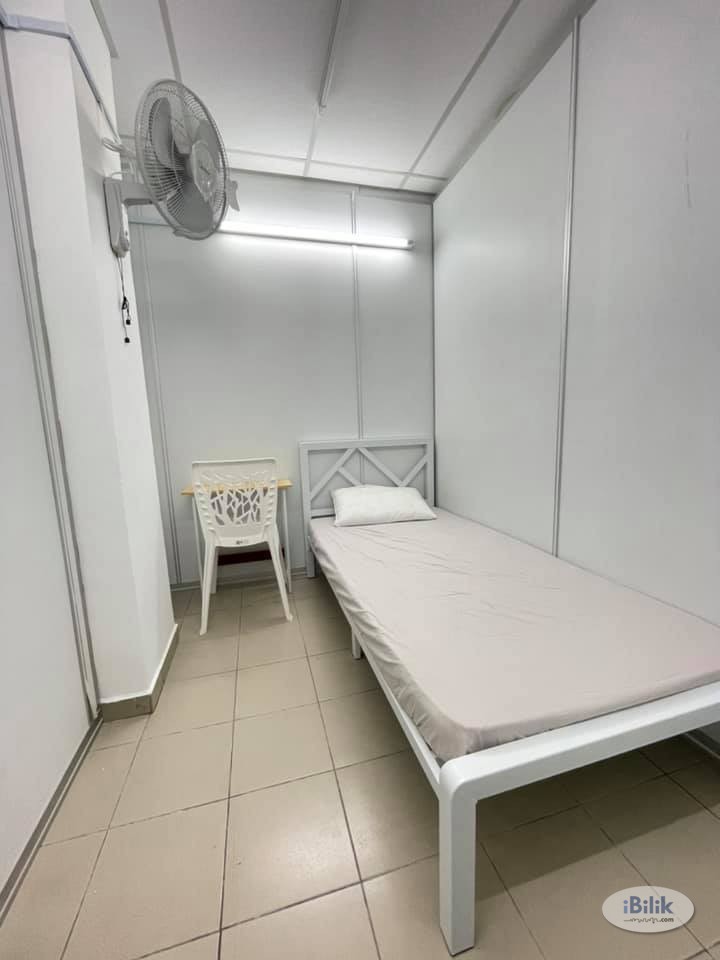 Middle Room at D'Aman Crimson, Ara Damansara - Image 1