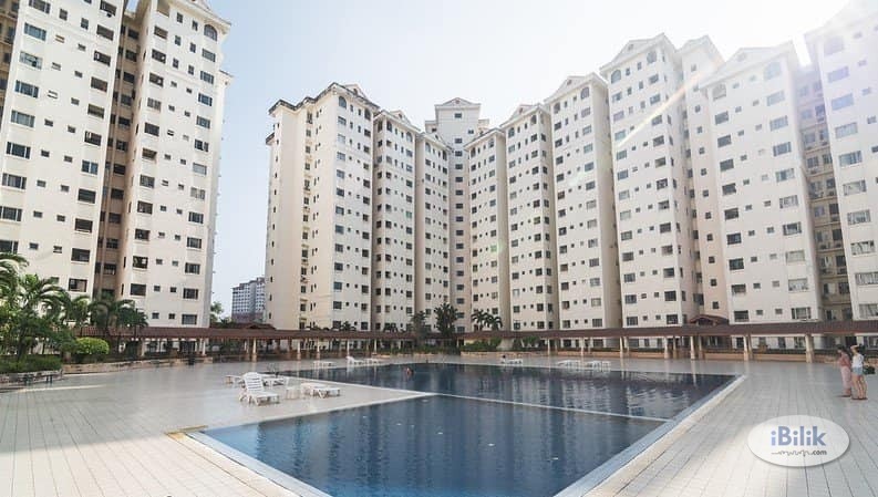 One Month Deposit! Middle Room at D'Aman Crimson, Ara Damansara - Image 1