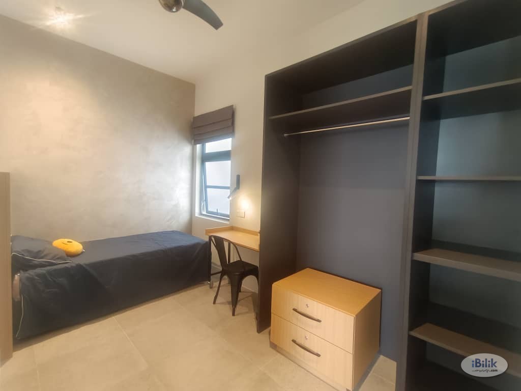 MALE UNIT! Middle Room at Union Suites @ Bandar Sunway, Petaling Jaya - Image 1