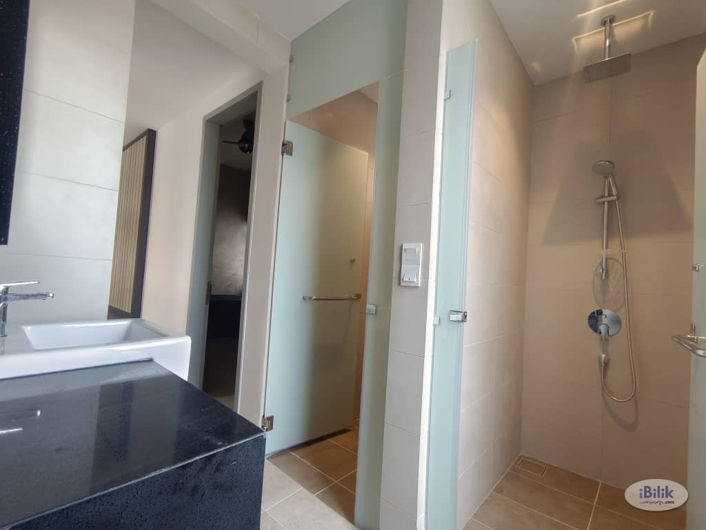 MALE UNIT! Middle Room at Union Suites @ Bandar Sunway, Petaling Jaya - Image 3