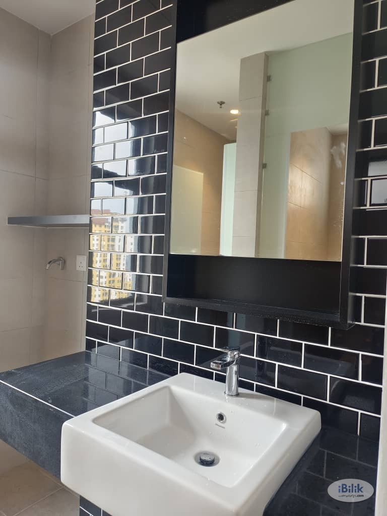 RM1 For 2nd Month! Middle Room at Union Suites @ Bandar Sunway, Selangor - Image 5