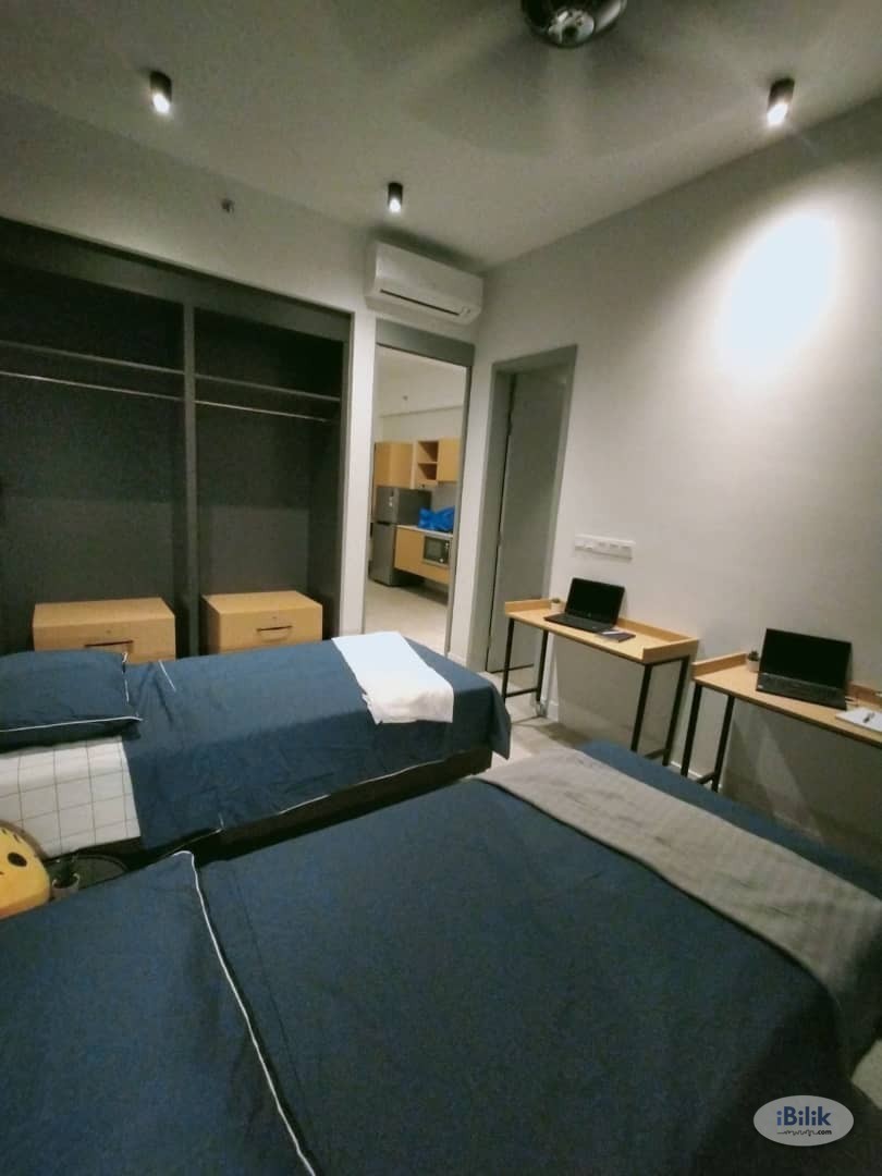 FEMALE Unit ! Middle Room at Union Suites @ Bandar Sunway, Petaling Jaya - Image 1