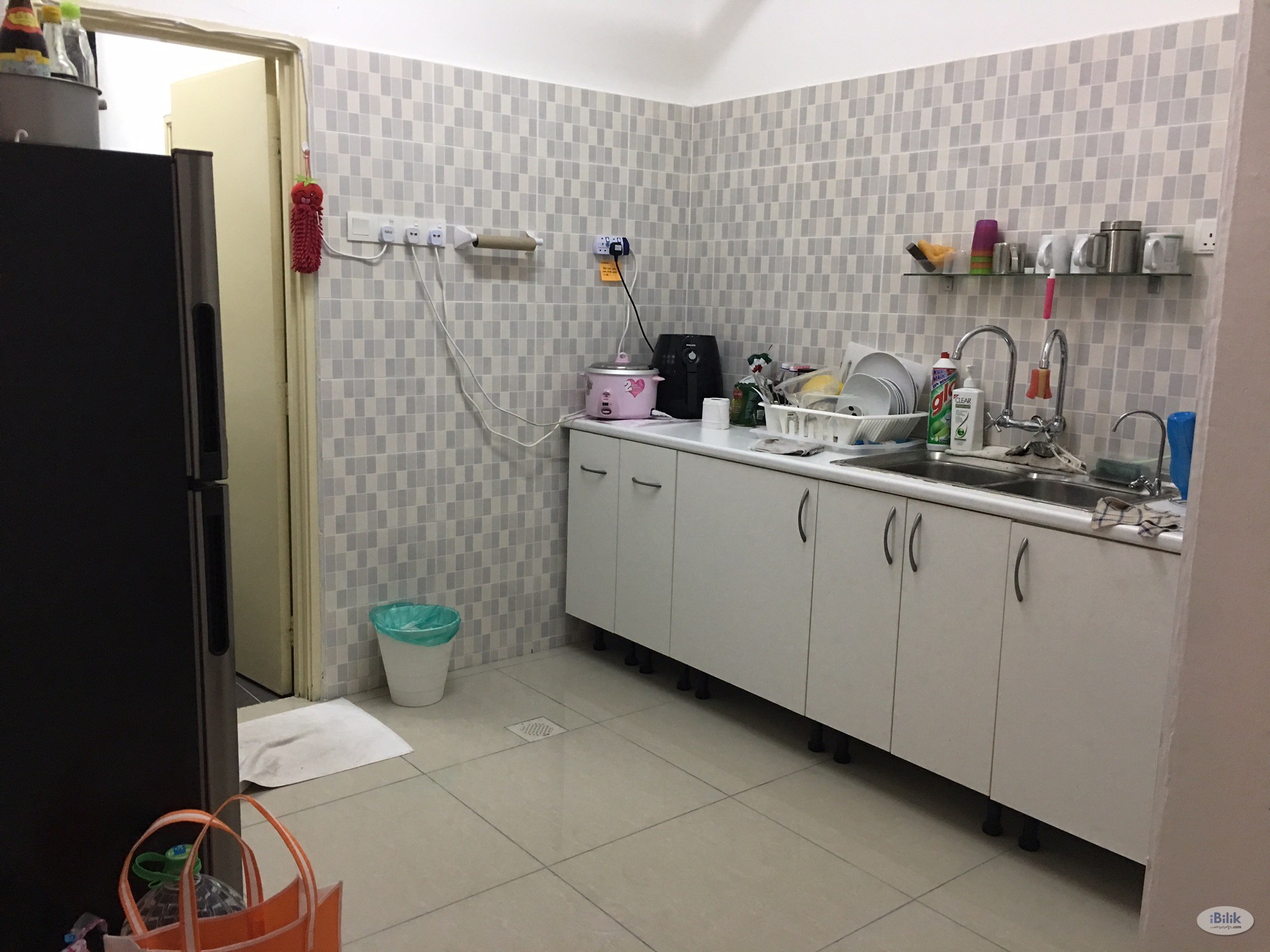 Middle Room at Mahkota Residence, Bandar Mahkota Cheras - Image 1
