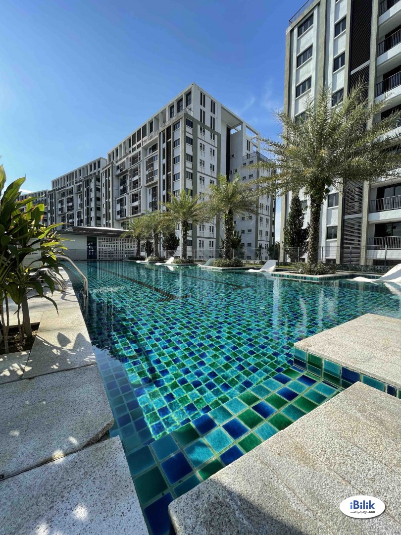 Master Room at Radia Residences, Bukit Jelutong - Image 4