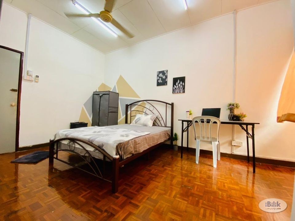 1Month Deposit ONLY! Master Room at BU4, Bandar Utama, Petaling Jaya - Image 1