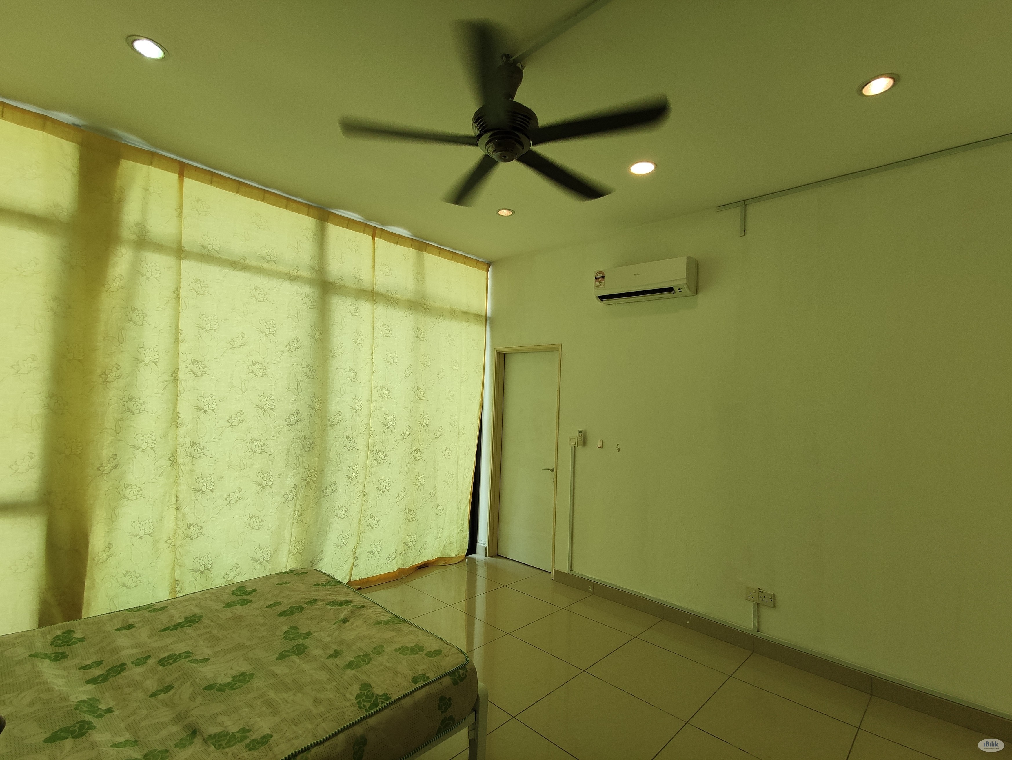 Bandar Kinrara, Puchong ❤️ With Balcony & with Bathtub AirCond Master Room with Private Bathroom ❤️ FREE WIFI - Image 2