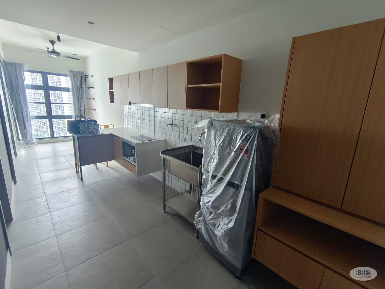 Middle Room at Bandar Sunway, Petaling Jaya - Image 3