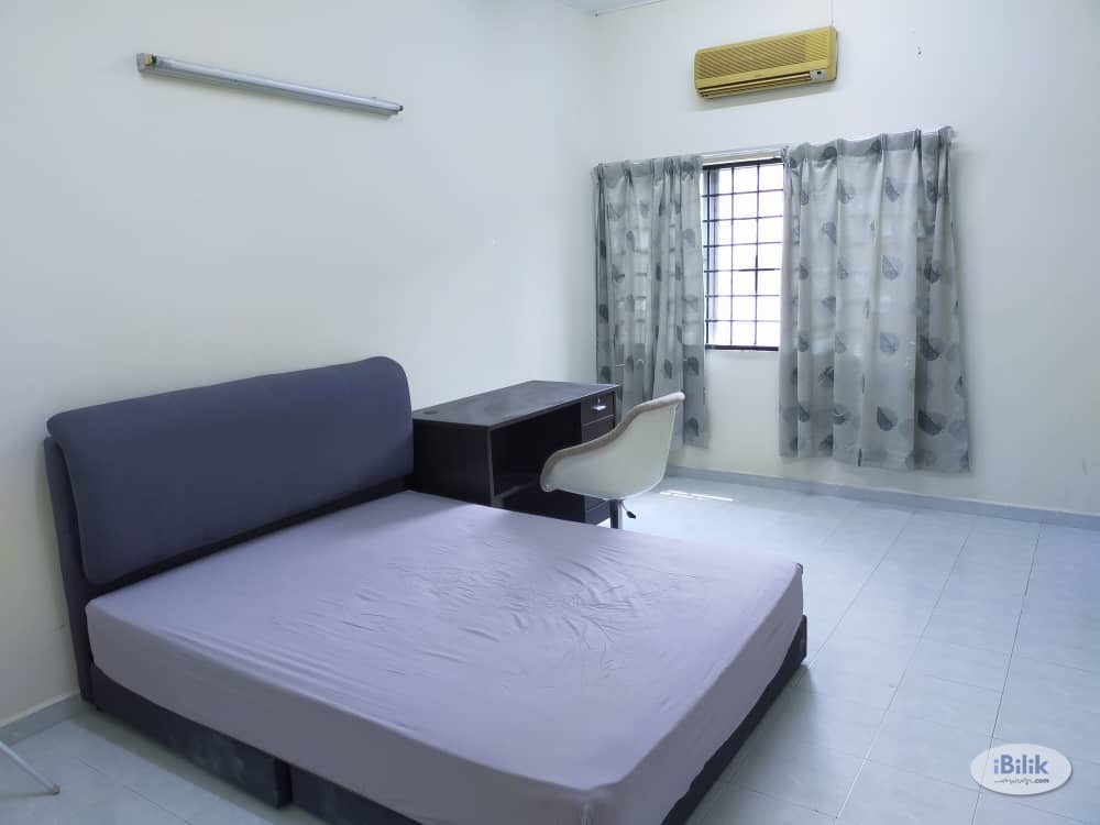 ✨FEMALE UNIT 🛌🏽 Landed House Medium Room attached with Sharing Bathroom (Near to IOI Mall) - Image 2