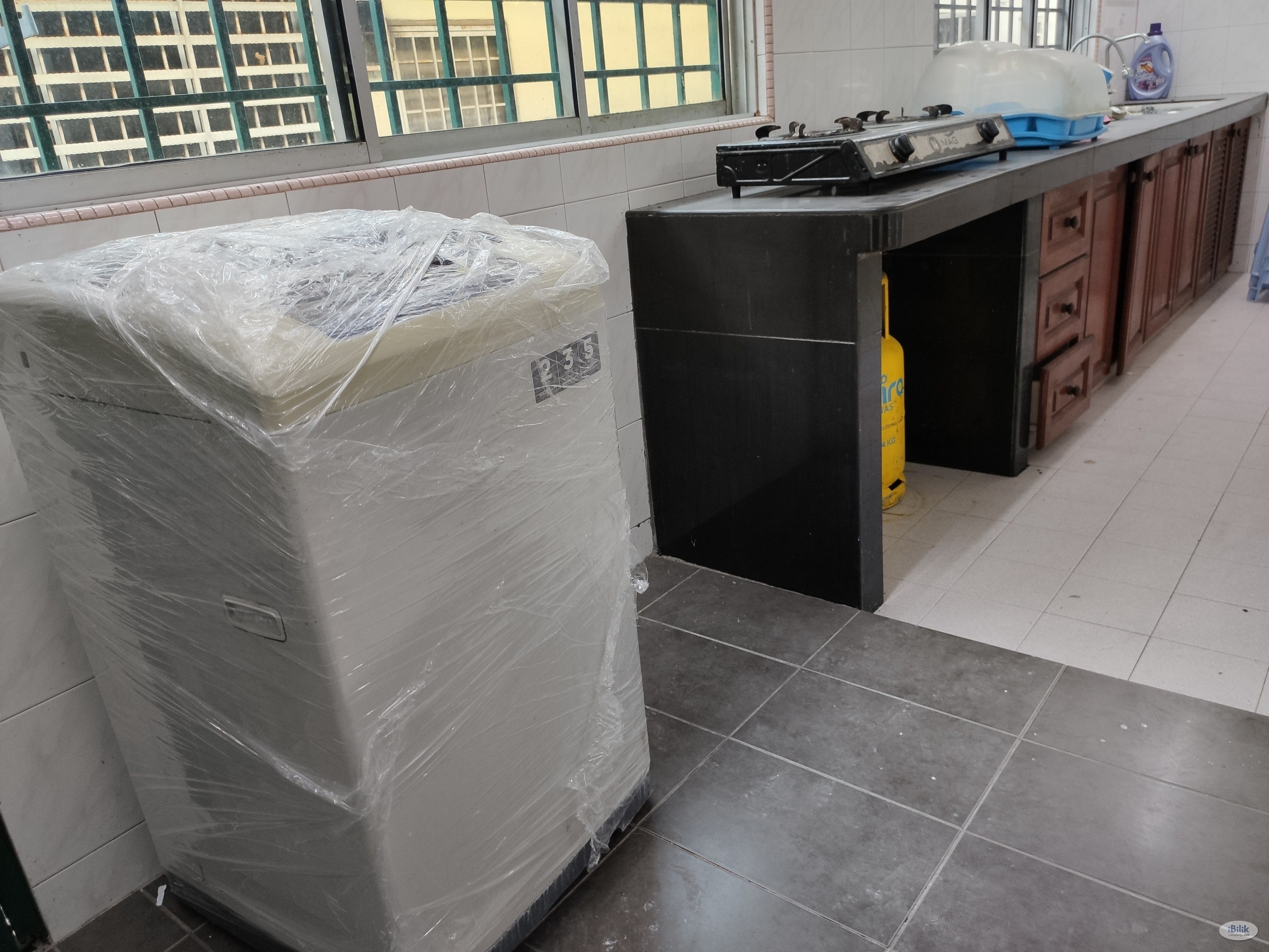 ✨FEMALE UNIT 🛌🏽 Landed House Medium Room attached with Sharing Bathroom (Near to IOI Mall) - Image 5