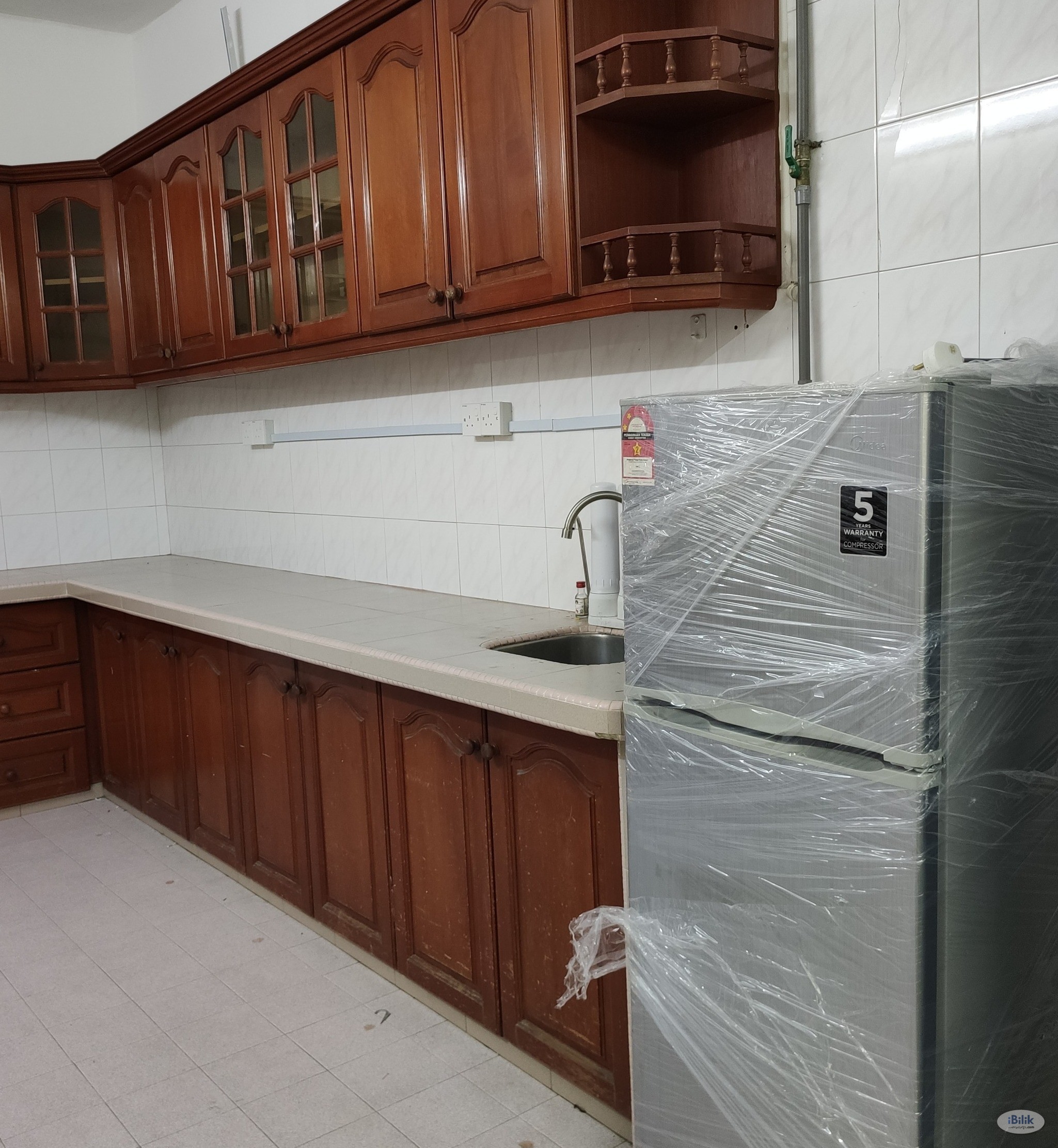 ✨FEMALE UNIT 🛌🏽 Landed House Medium Room attached with Sharing Bathroom (Near to IOI Mall) - Image 4
