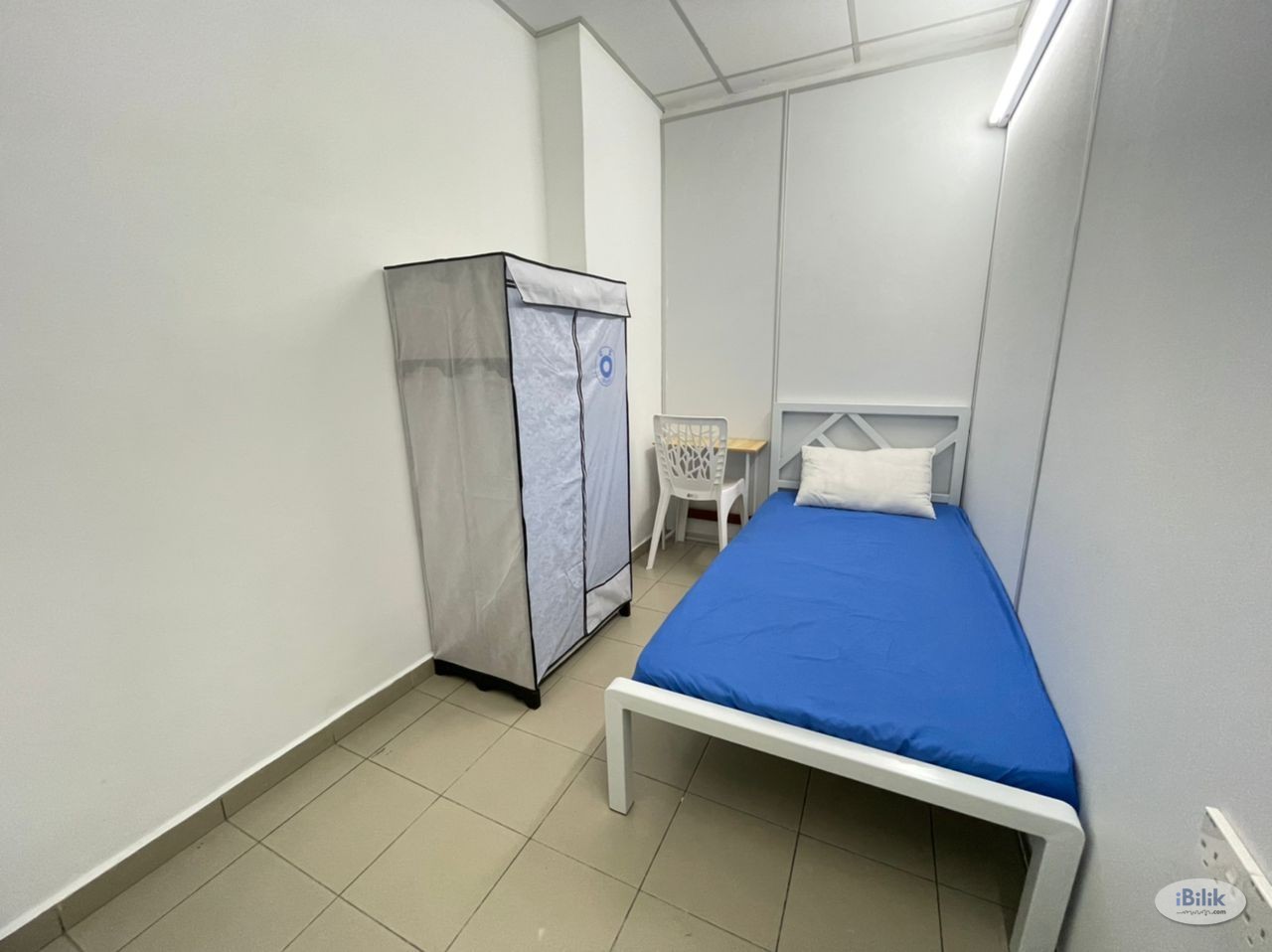 *Zero Deposit* Middle Room at D’aman Crismon PJ/ LRT Lembah Subang / Ara Damansara - Image 1