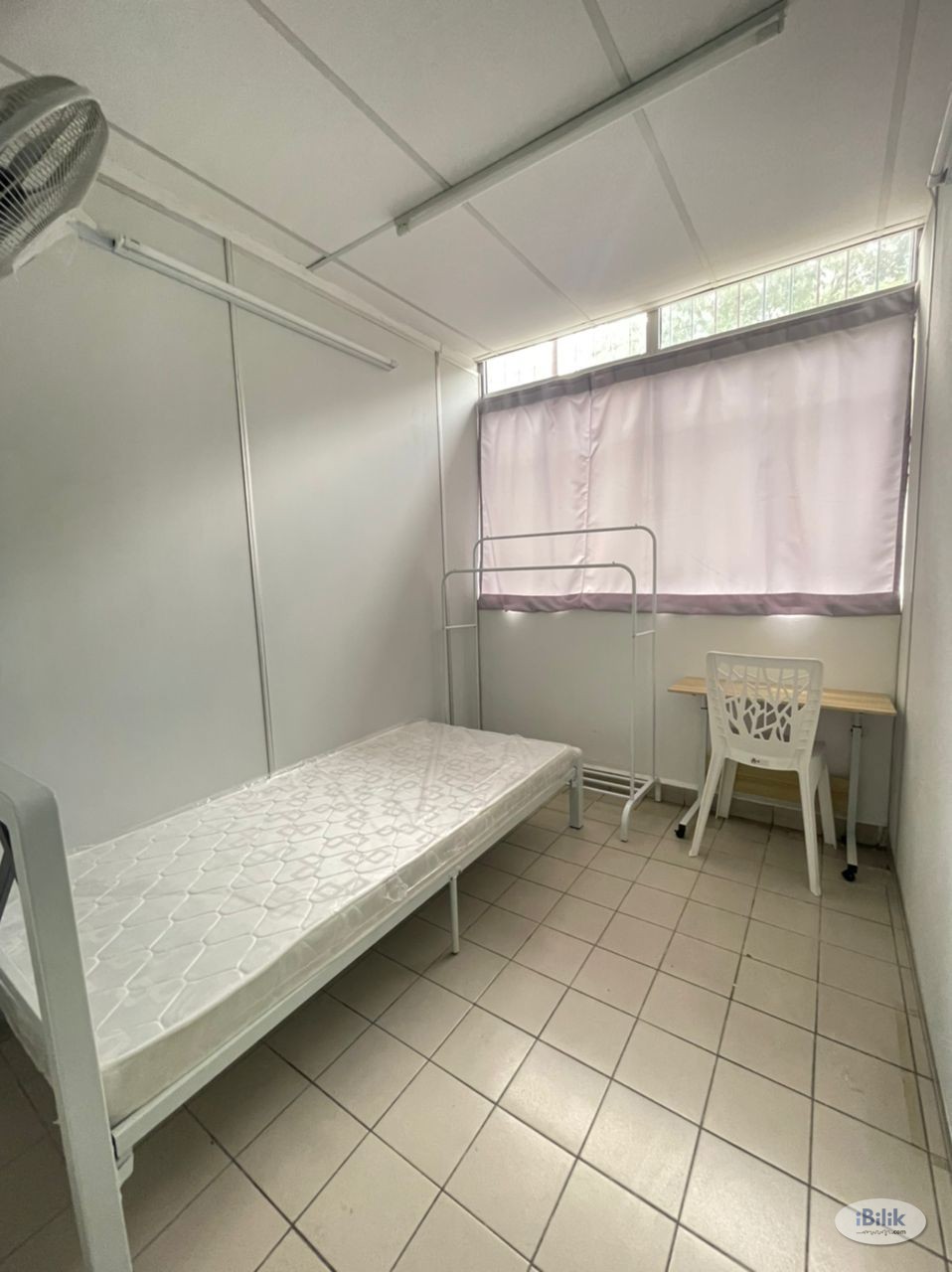 *Zero Deposit* Middle Room at D’aman Crismon PJ/ LRT Lembah Subang / Ara Damansara - Image 2