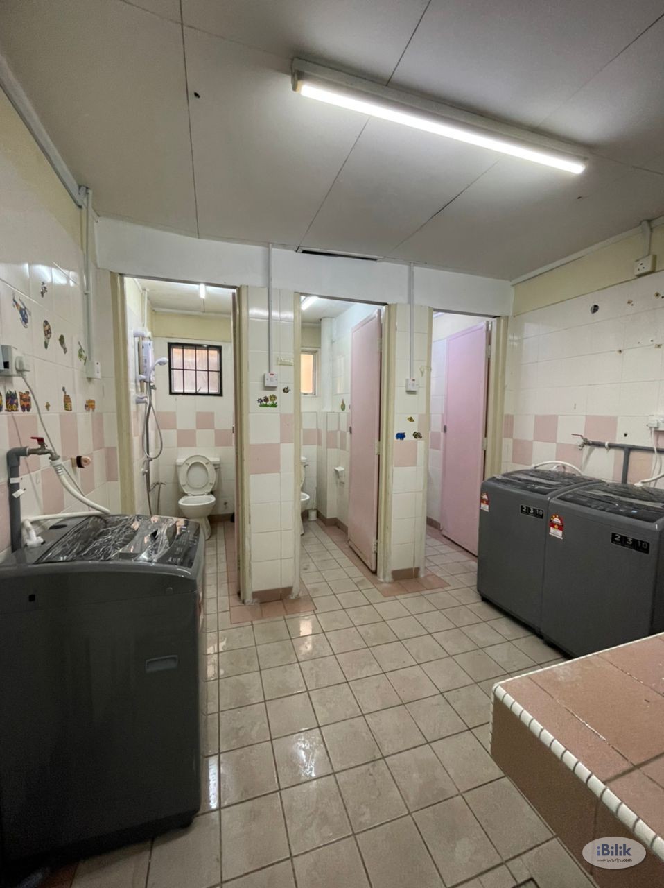 *Zero Deposit* Middle Room at D’aman Crismon PJ/ LRT Lembah Subang / Ara Damansara - Image 4