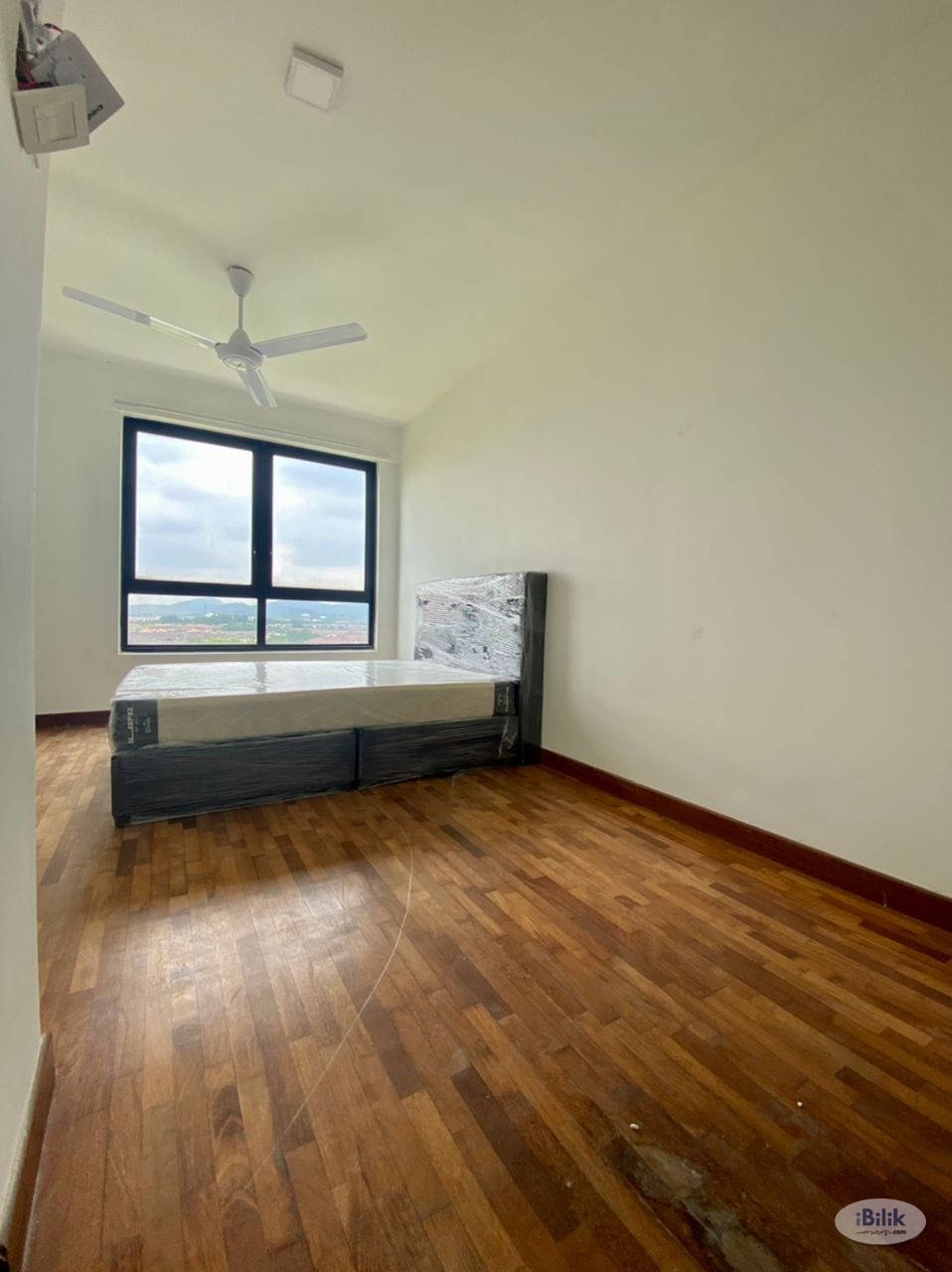 LOW Deposit ⛳ Middle Room at i-Residence, Shah Alam - Image 1