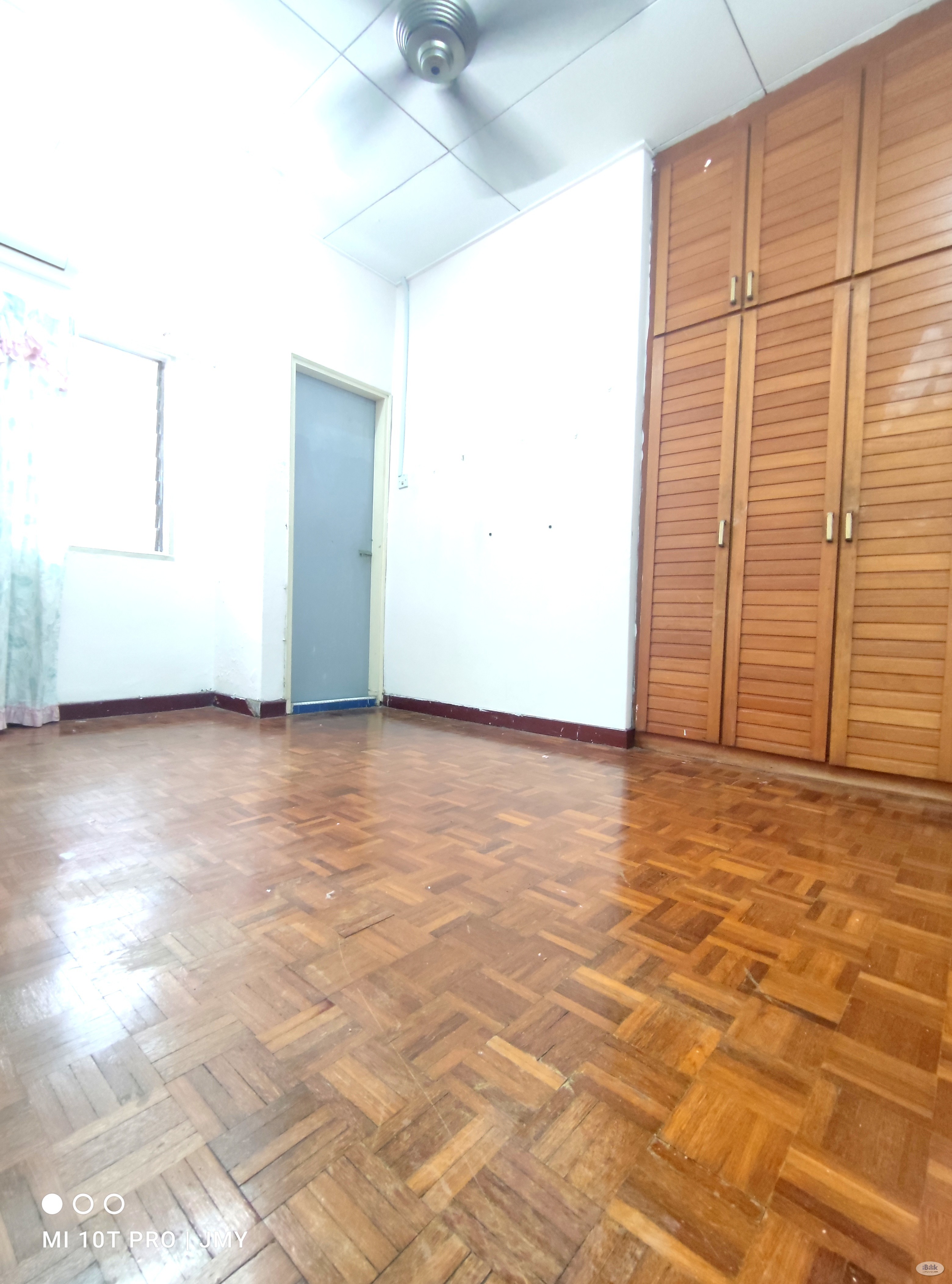 🔴🔵Fully furnished Room For Rent at Starling Mall , UPTOWN - Image 2