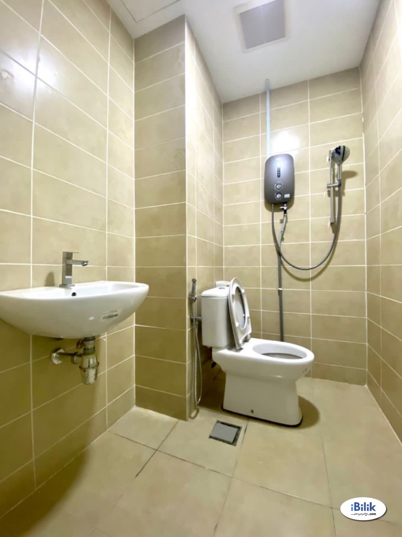 Middle Room at i-City, Shah Alam - Image 3