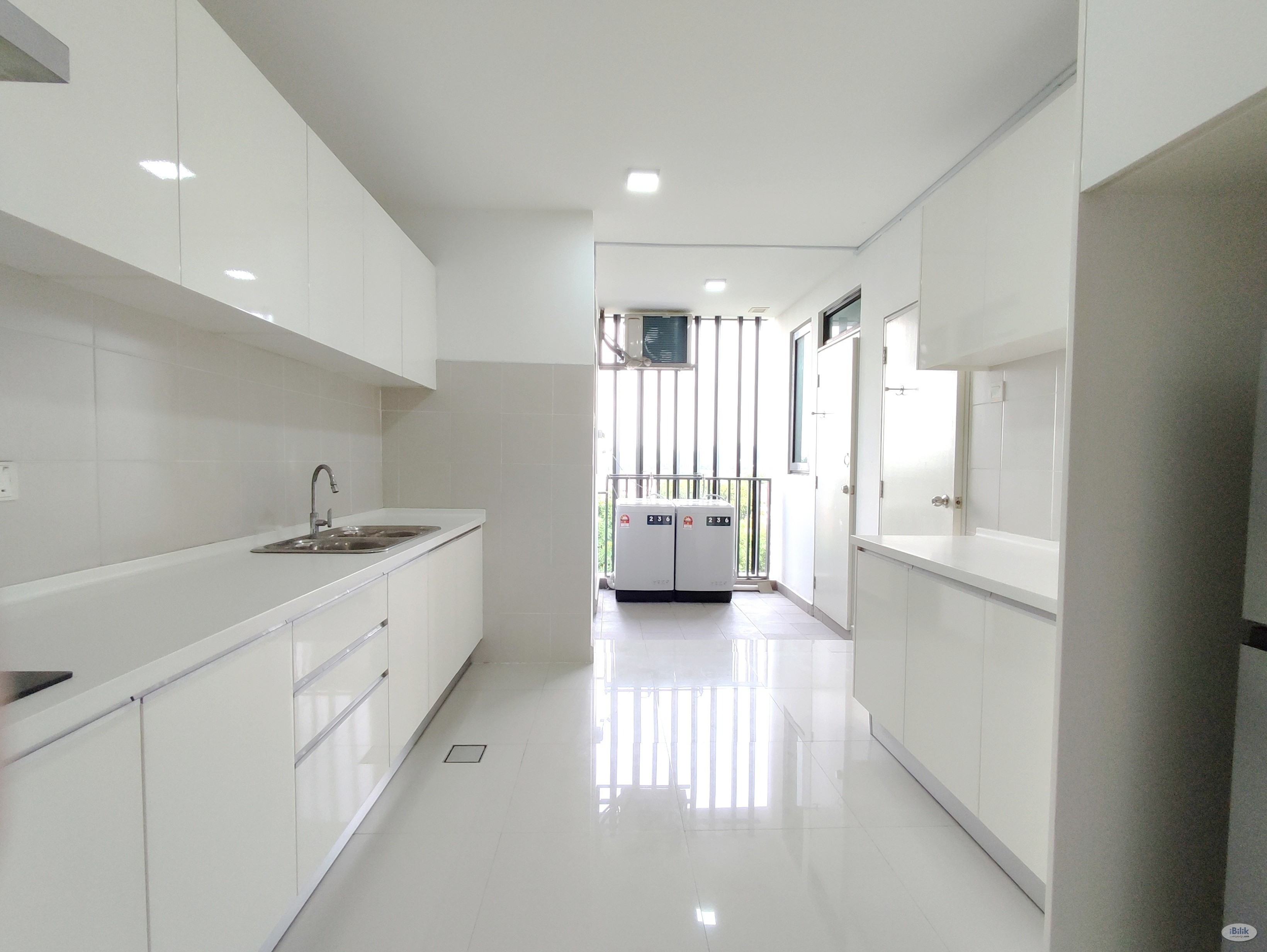 New Renovate Condo Middle Room at i-City, Shah Alam Nearby I City Walk and I City Mall - Image 3