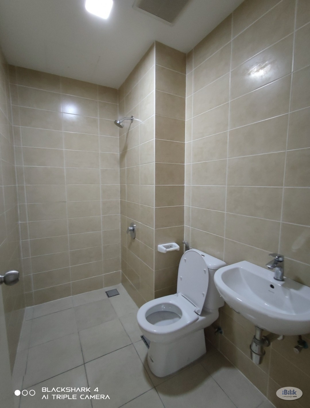 New Renovate Condo Middle Room at i-City, Shah Alam Nearby I City Walk and I City Mall - Image 4