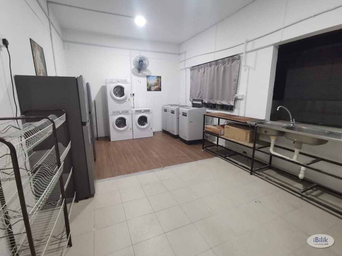 Female Unit at IOI Boulevard, Bandar Puchong Jaya - Image 3