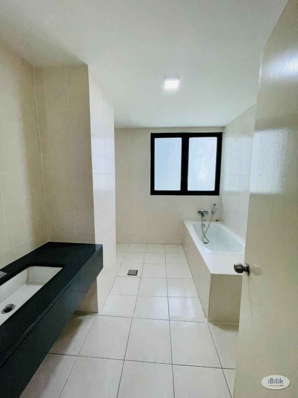 Villa Master Room at I-city Shah Alam, Selangor - Image 3